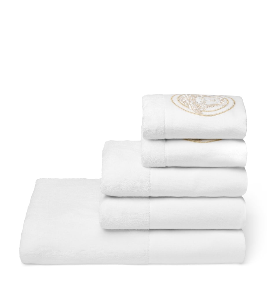 Set of 5 Medusa Gala Towels Z7010 WHITE GOLD Image 1