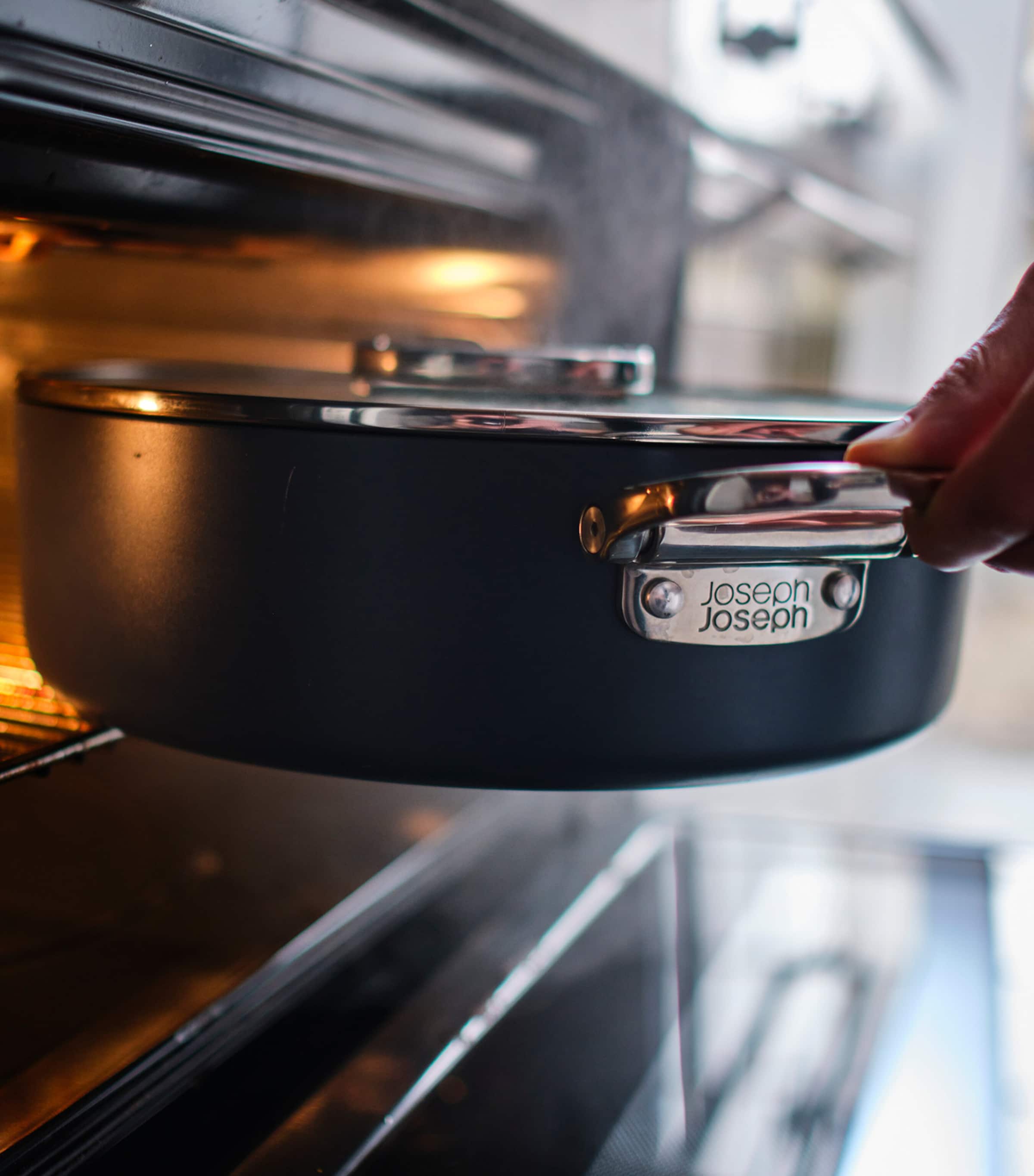 Space Non-Stick Folding Handle Casserole Pan and Lid (28cm) MIDNIGHT BLUE Image 3