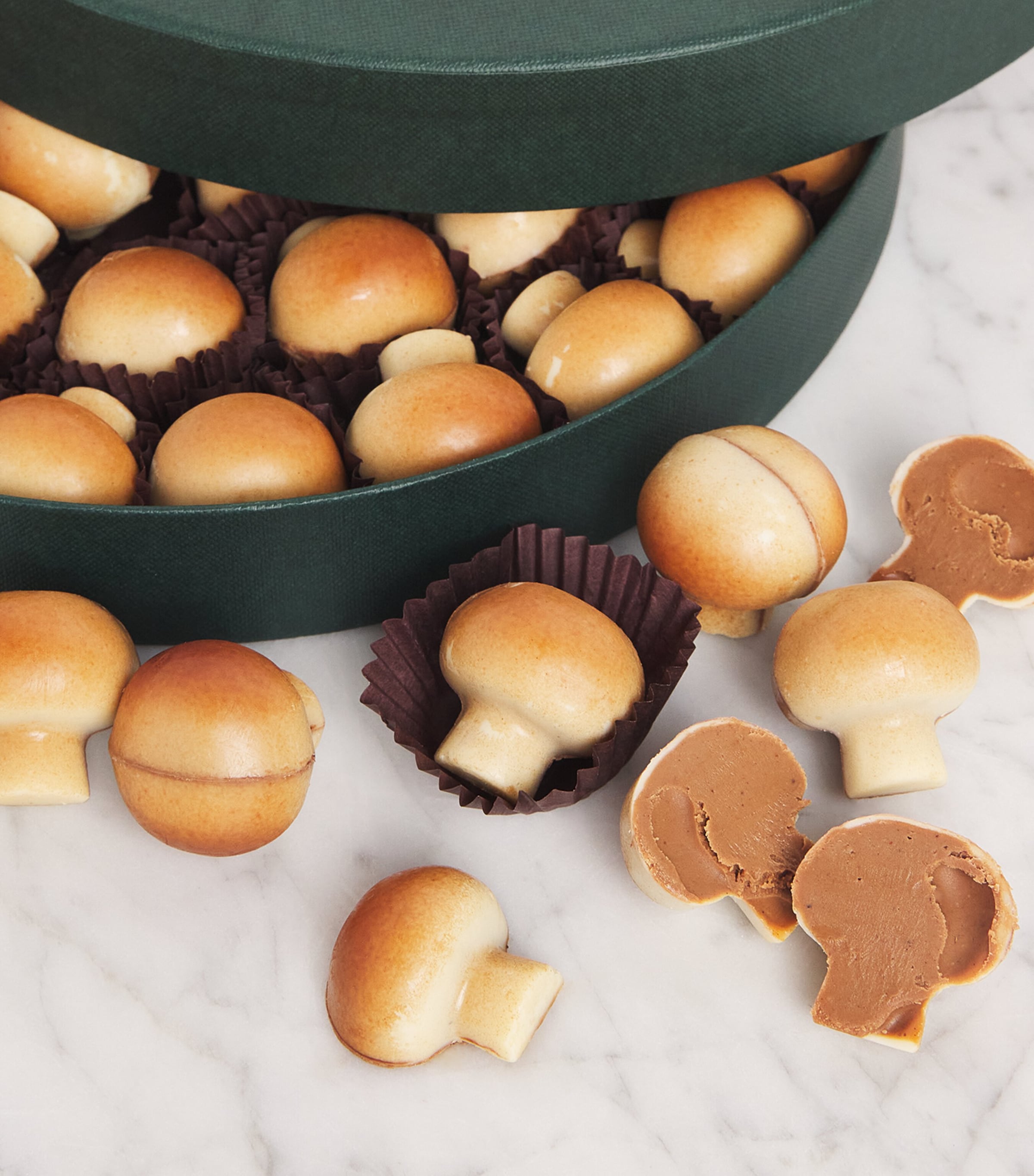 Belgian Supreme Mini Chocolate Selection (560g) NO COLOUR Image 4