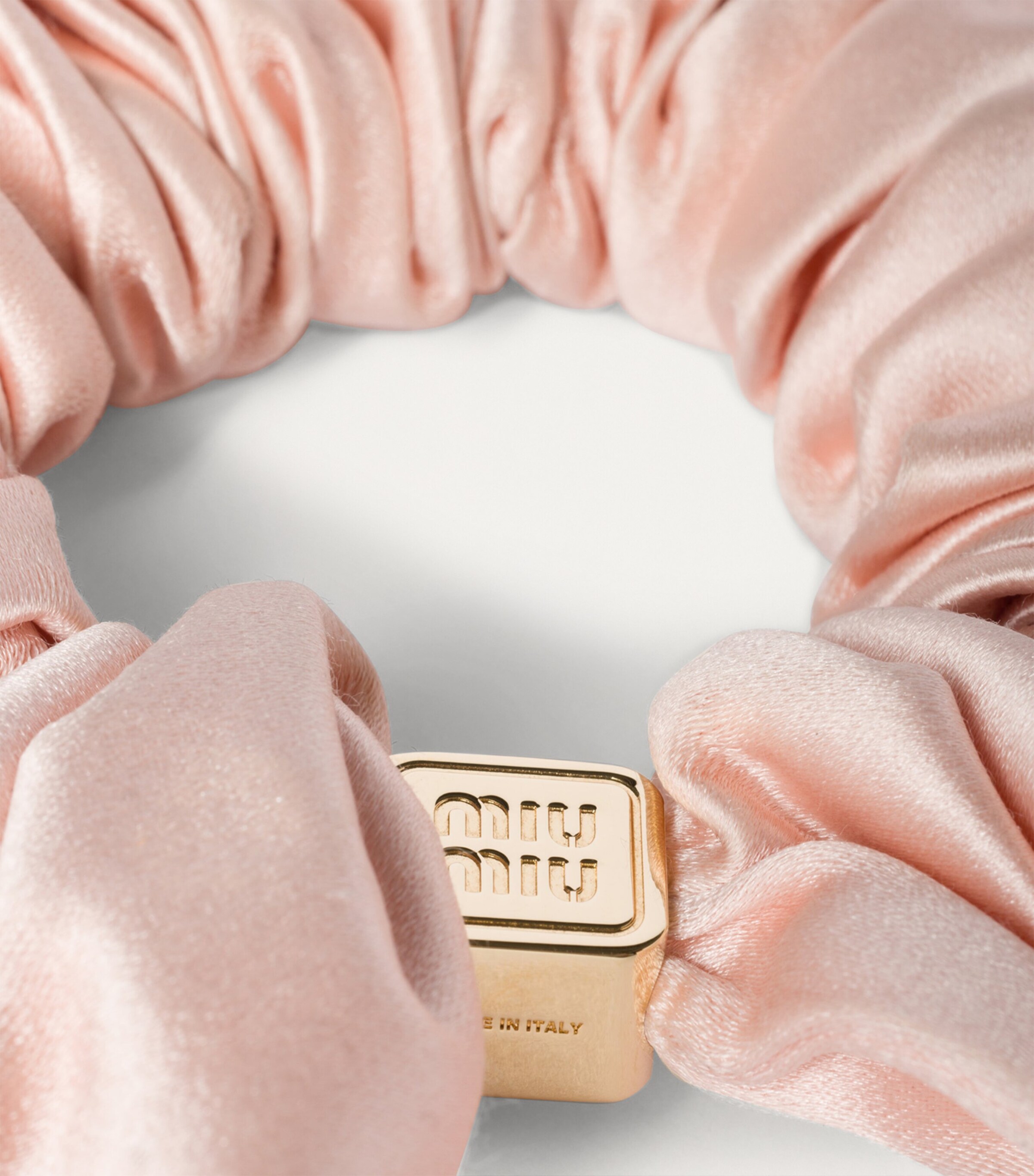 【Miu Miu】Logo-Plaque Satin Scrunchie シュシュ Miu Miu Hair Scrunchies - Designer Button Jewelry