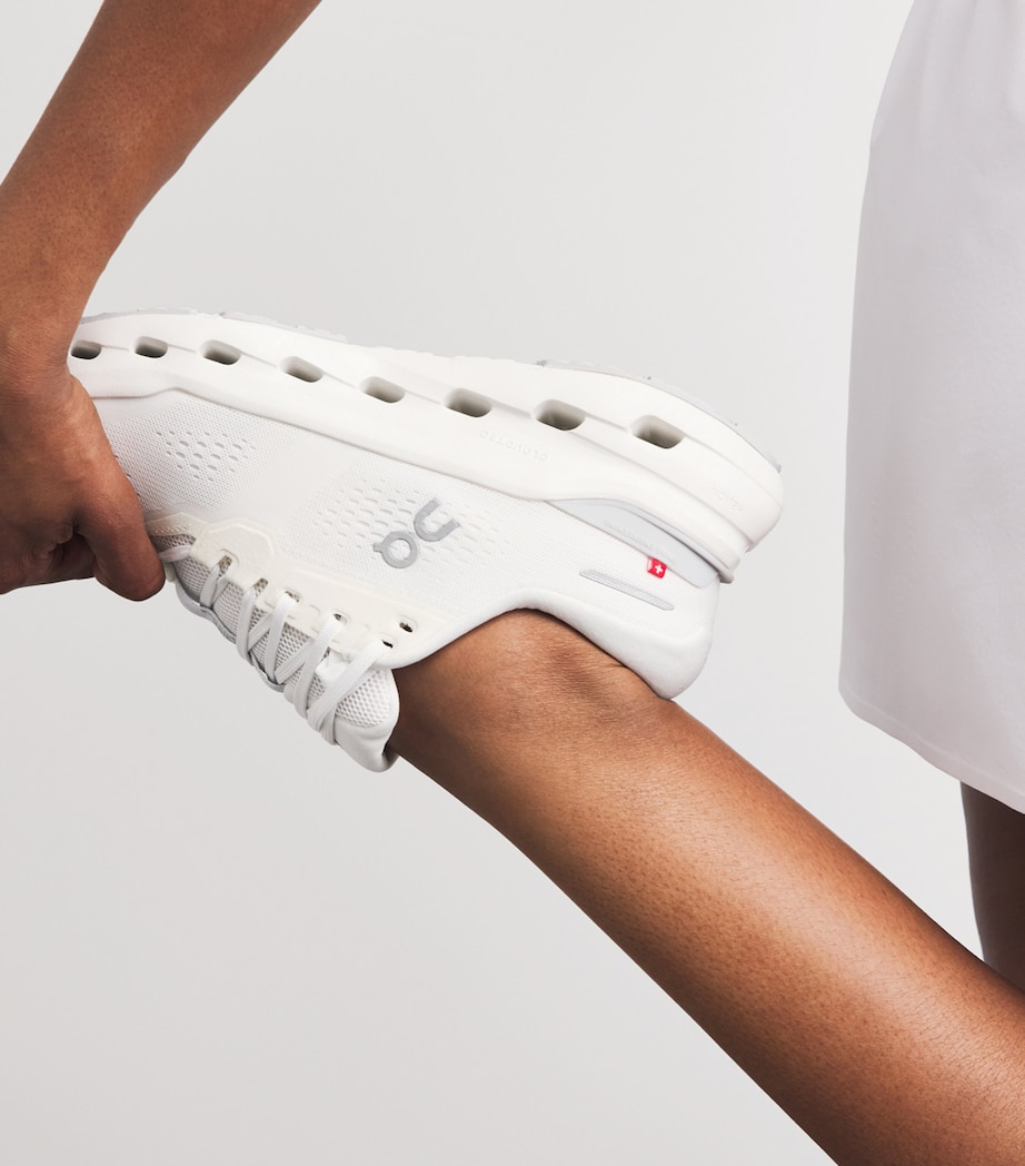 On Cloudrunner 3 Trainers White / Ivory Image 4
