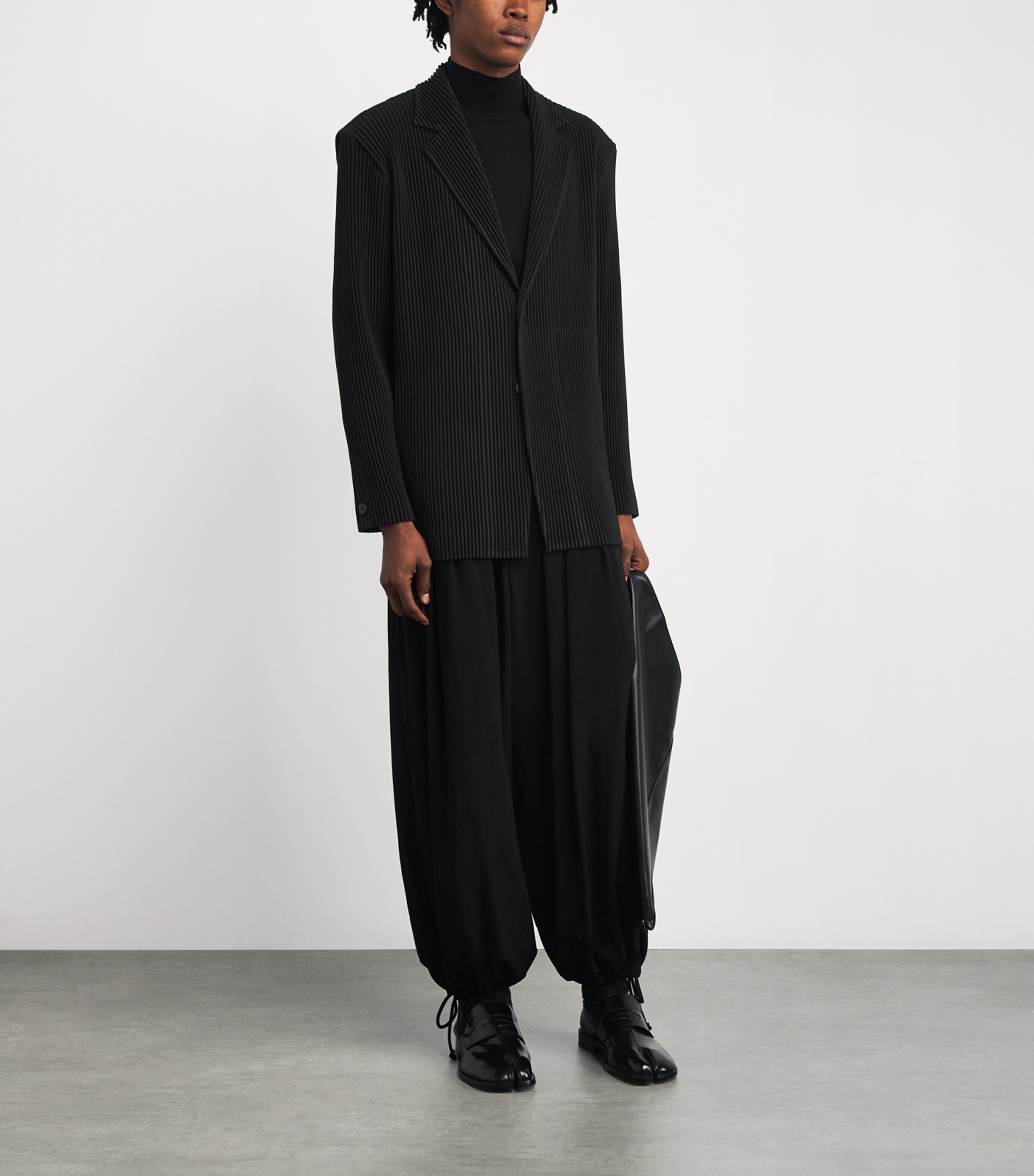 Pleated Blazer 15-BLACK Image 2