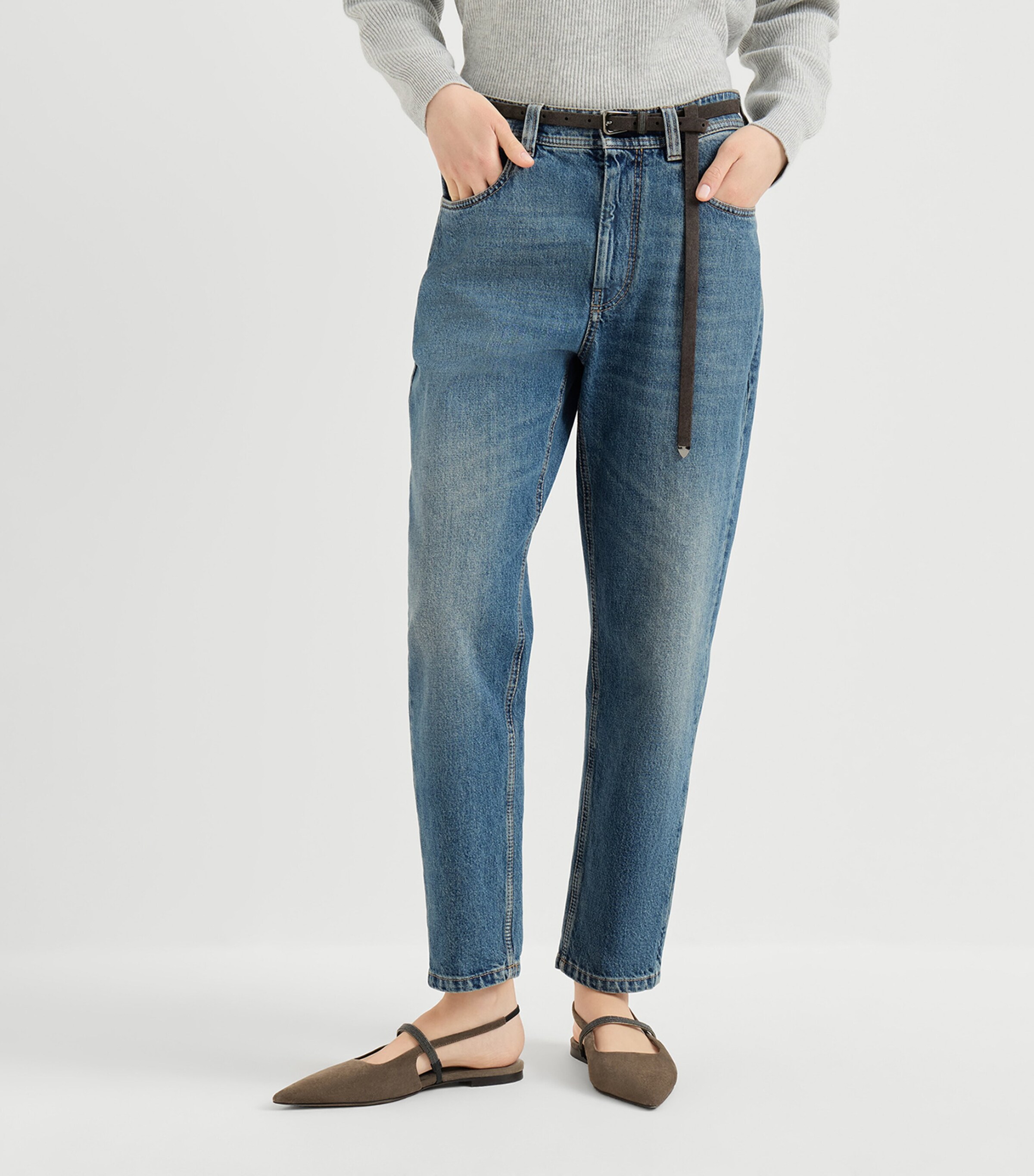 Brunello Cucinelli Womens Baggy Tapered Jeans Image 4
