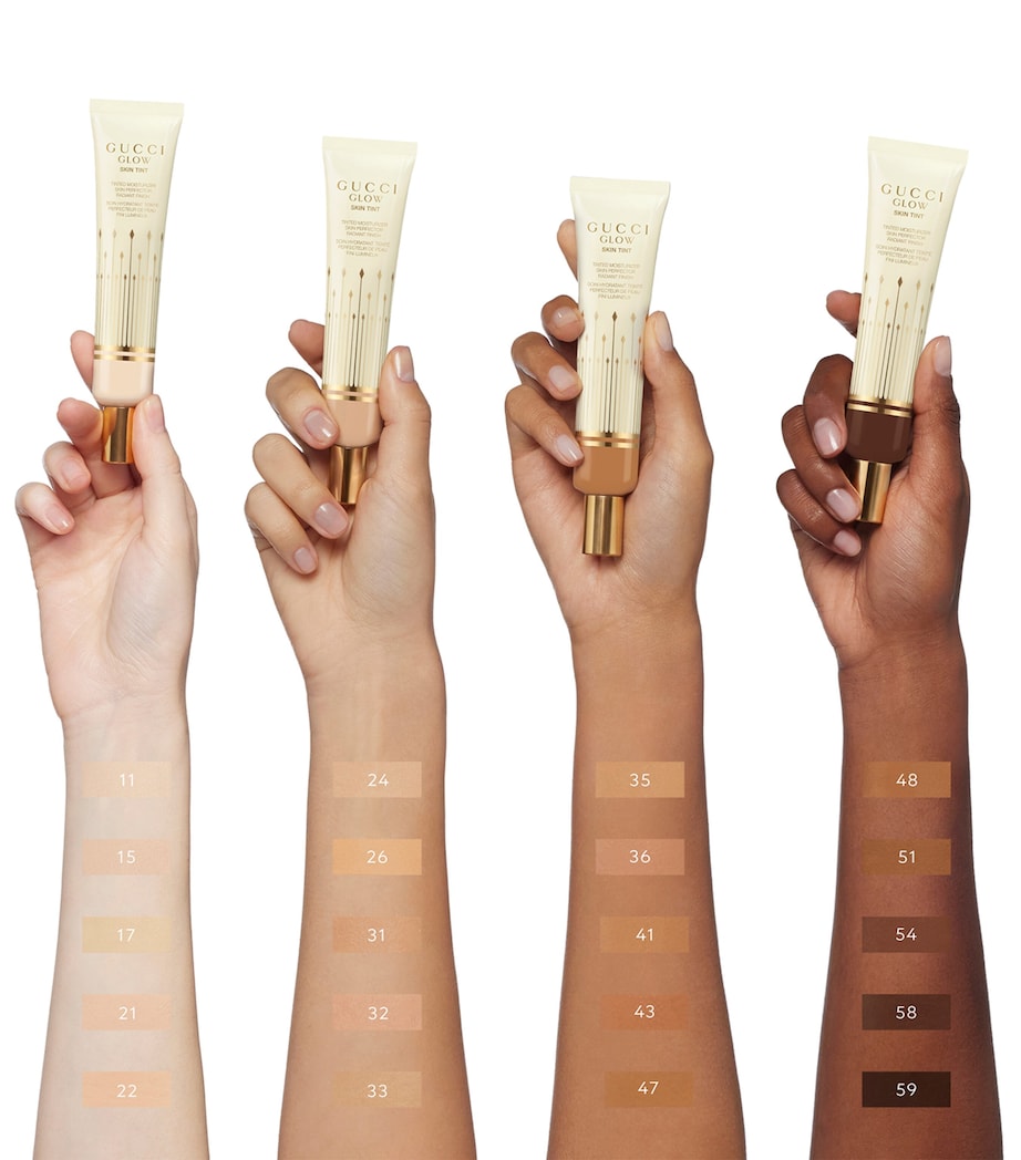 Glow Skin Tint 22 FAIR MEDIUM Image 3