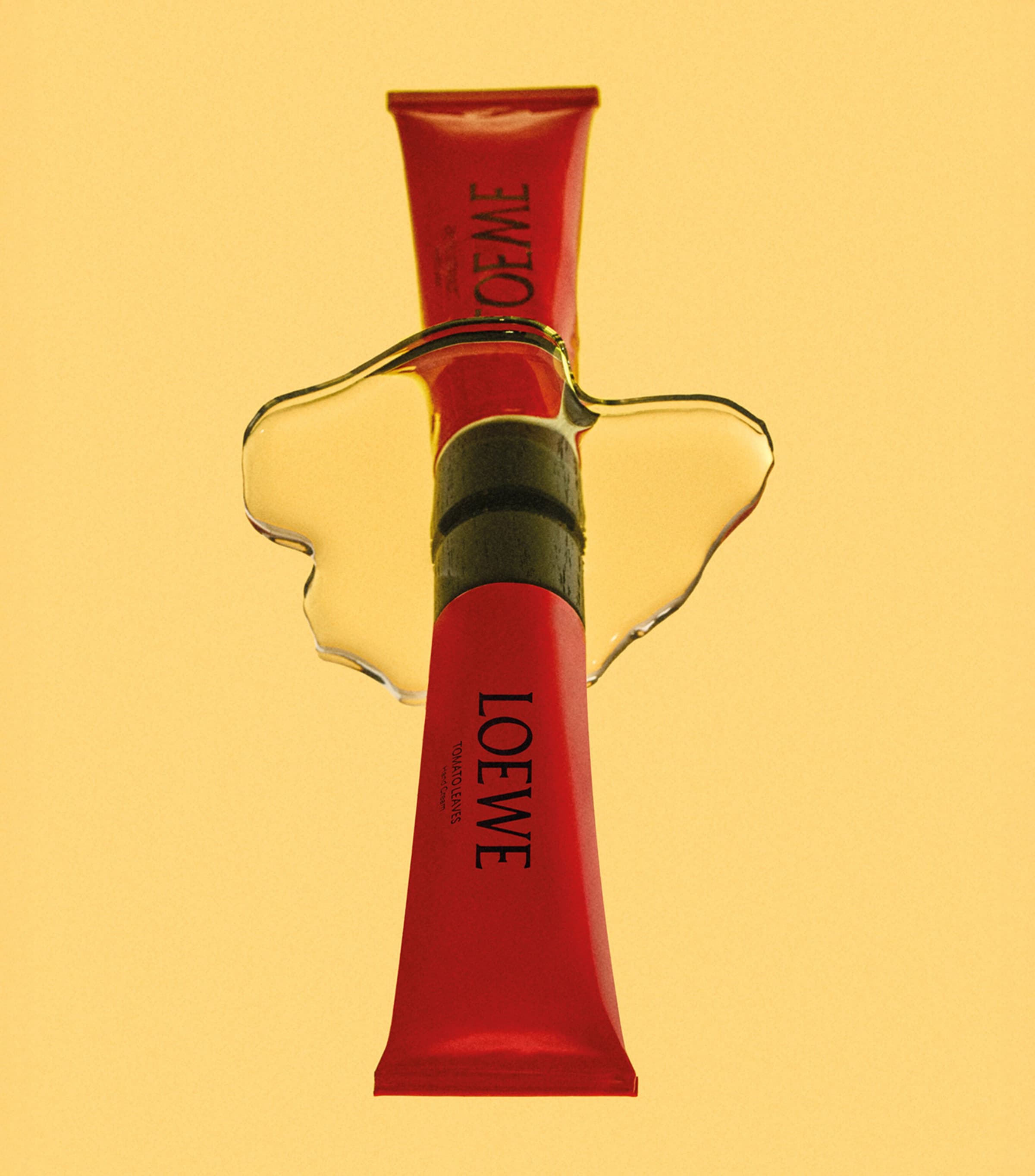 LOEWE Perfumes Tomato Leaves Hand Cream (75ml) Image 3