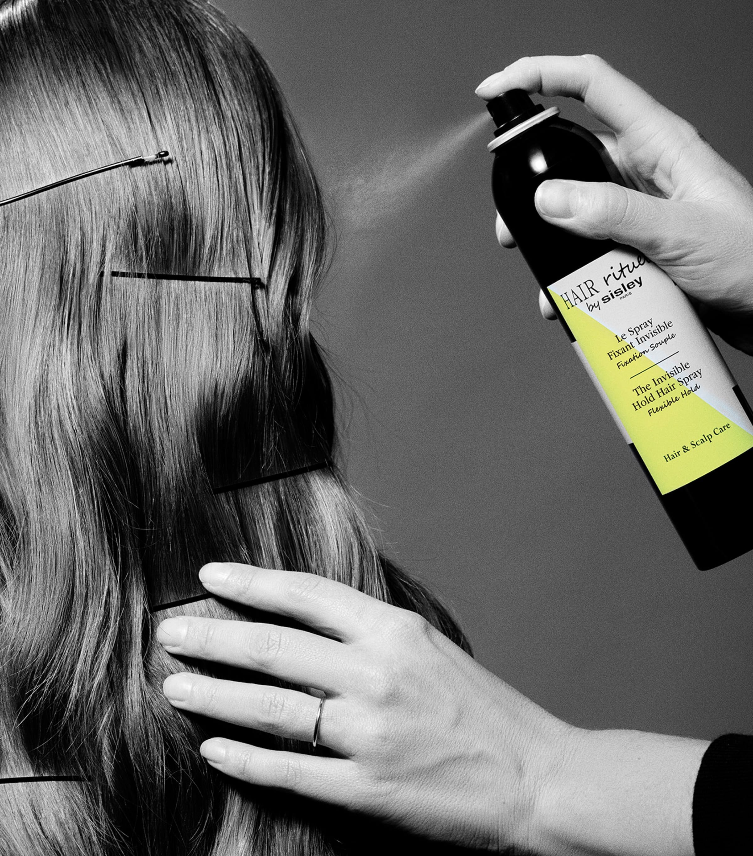 The Invisible Hold Hairspray (250ml) NO COLOUR Image 3