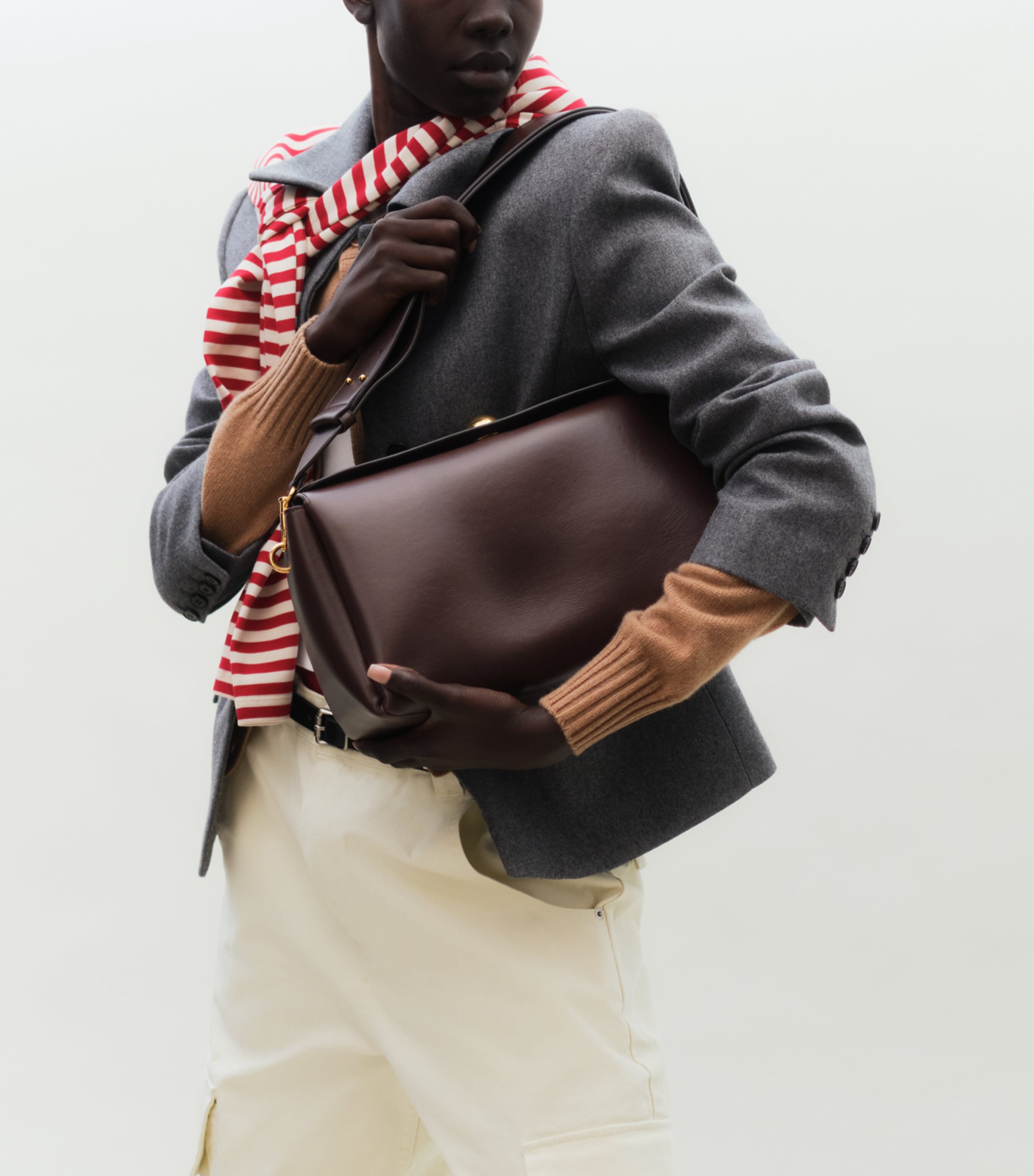 AMI Paris Medium Leather Carrousel Shoulder Bag Chocolat Image 4
