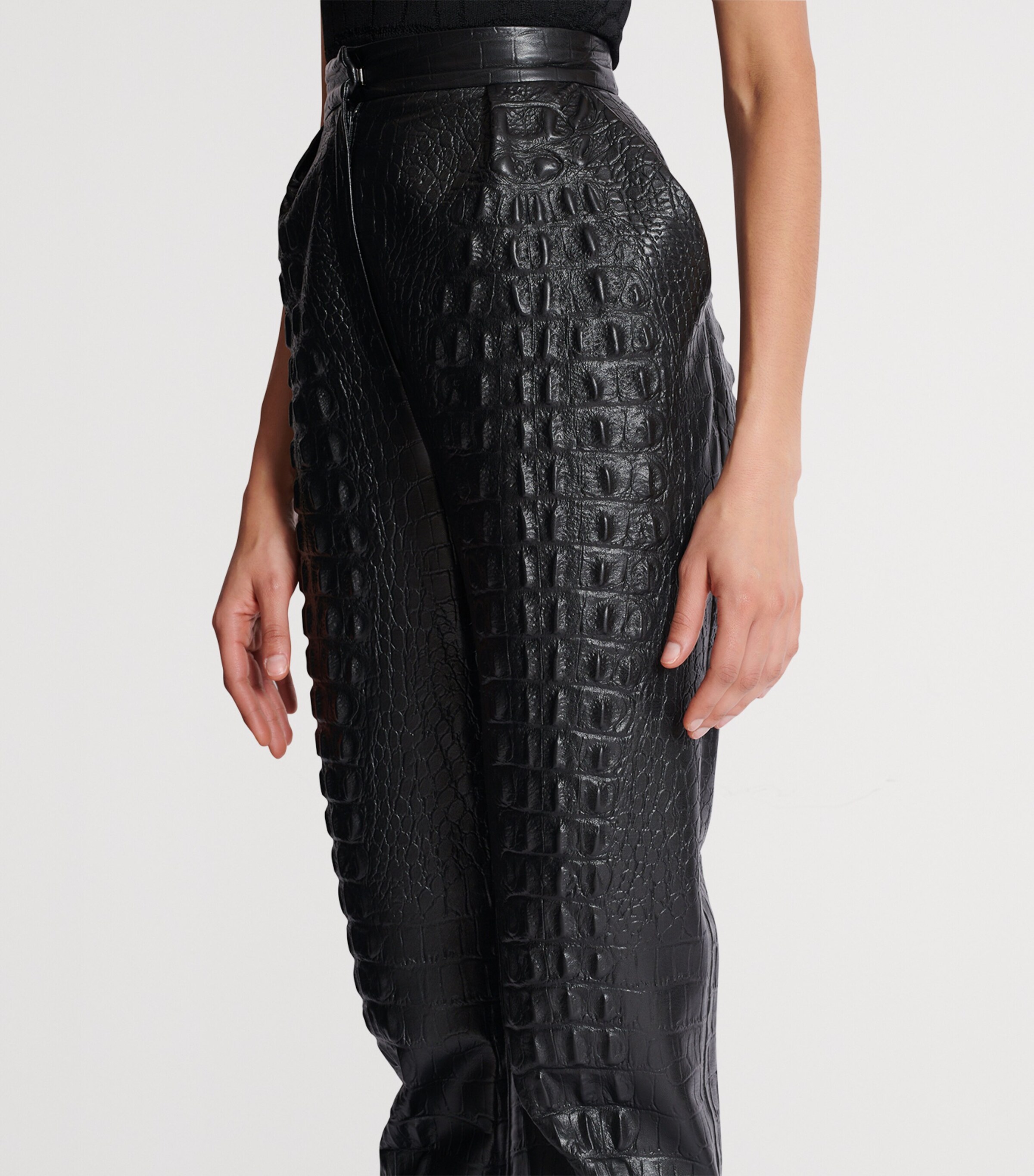 Croc-Embossed Straight-Leg Trousers 0PA NOIR Image 7