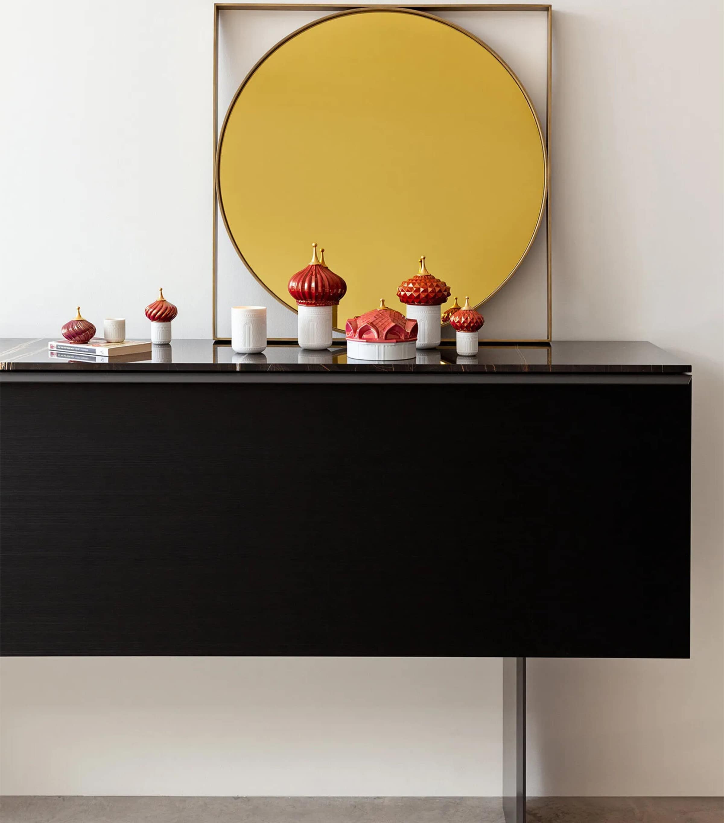 1001 Lights North Tower Candle (200g) WHITE / RED Image 5