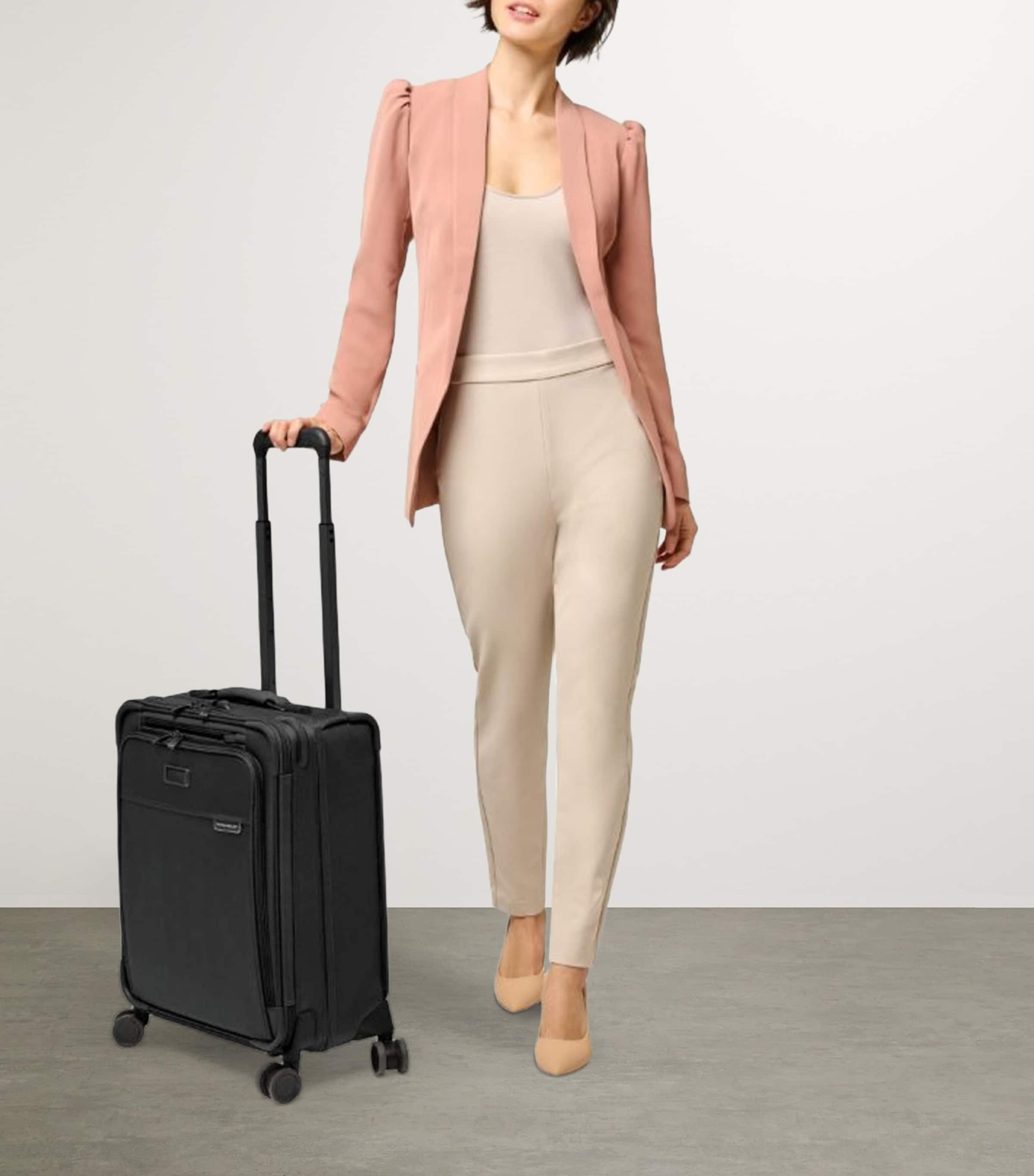 Baseline Essential Carry-On Expandable Spinner Suitcase (53cm) BLACK Image 5