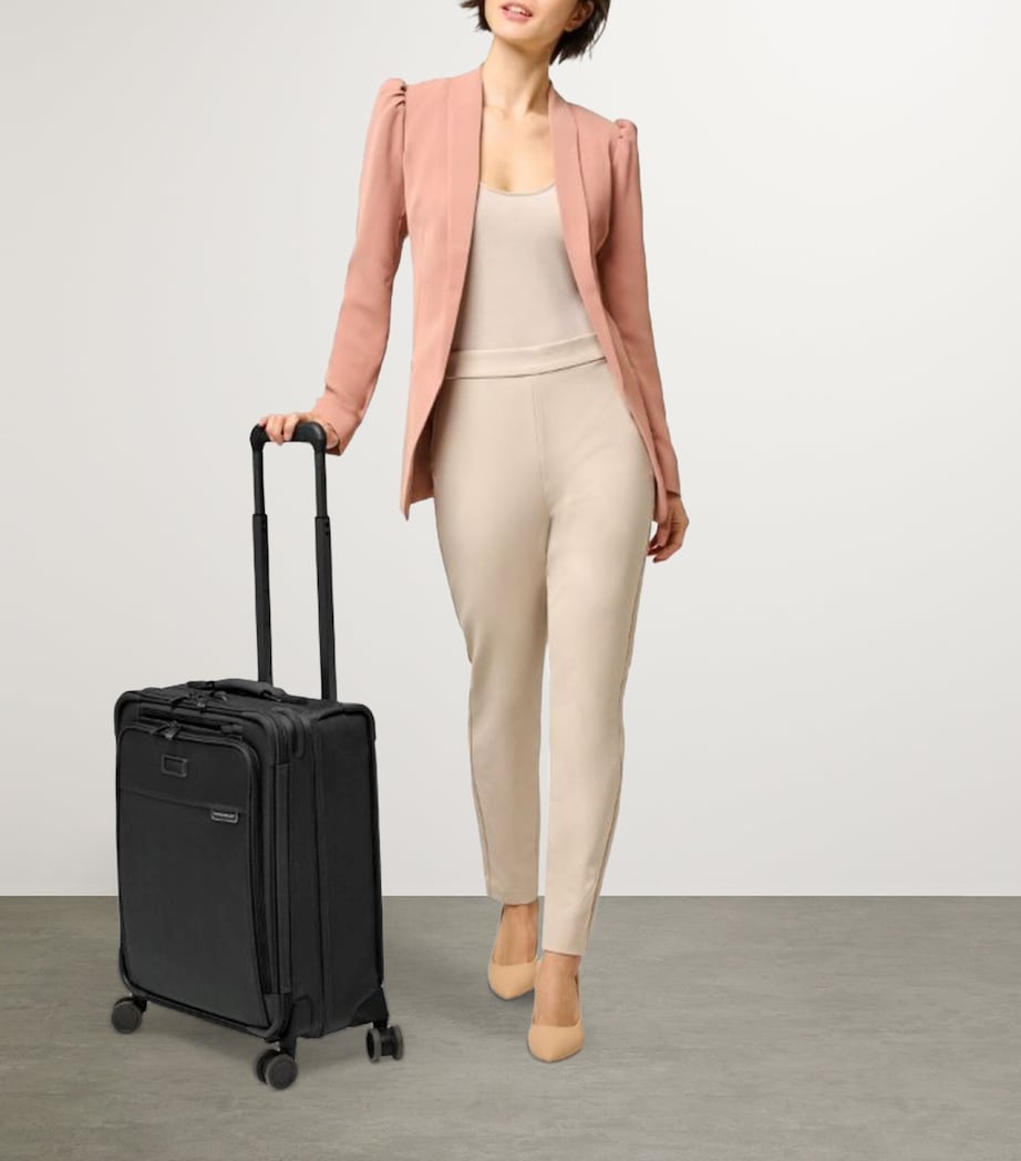 Baseline Essential Carry-On Expandable Spinner Suitcase (53cm) BLACK Image 5