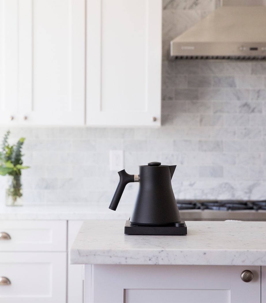 Corvo Electric Kettle BLACK Image 4