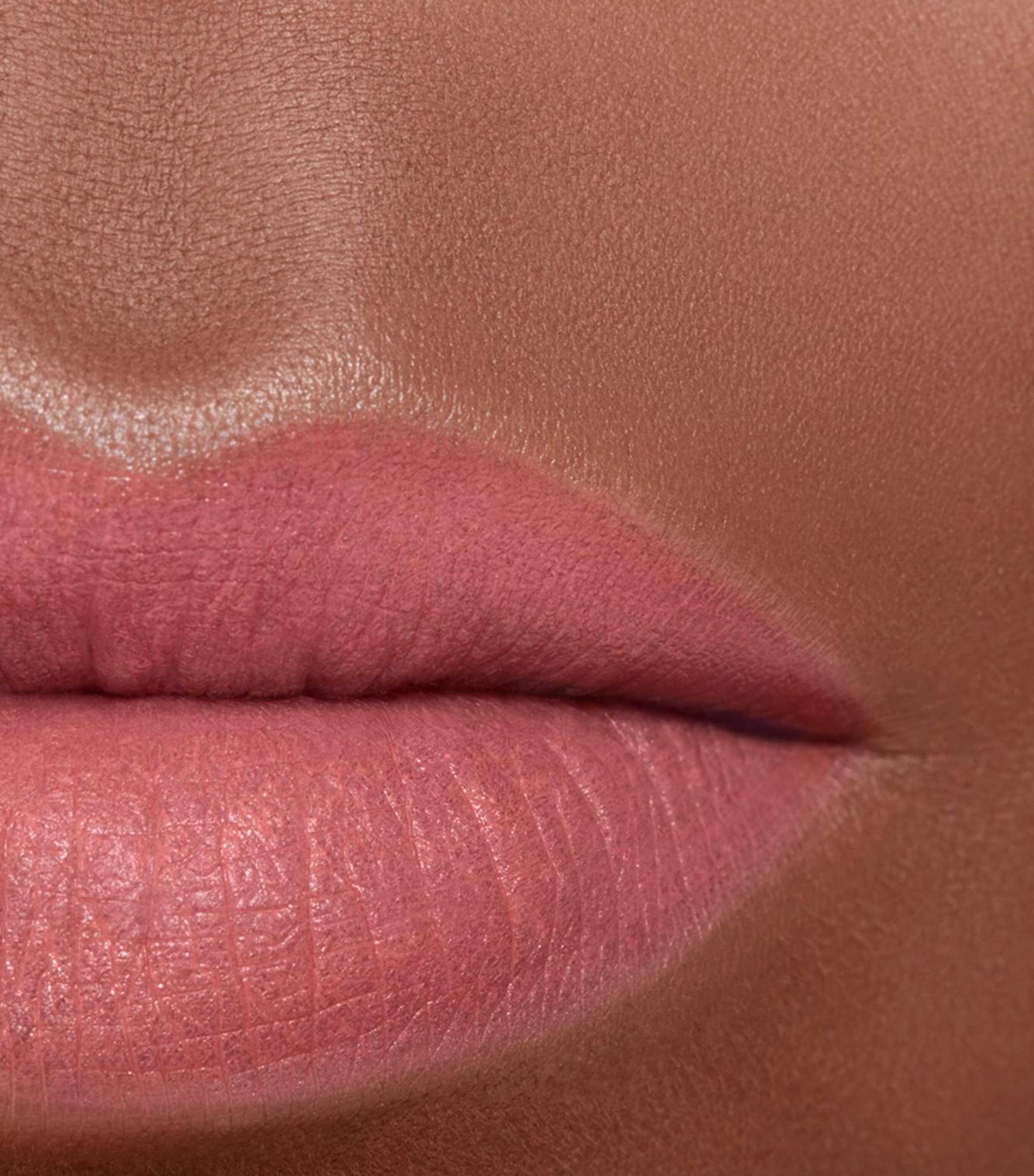 CHANEL CHANEL ROUGE ALLURE VELVET LIMITED EDITION – Luminous Matte Lip Colour Image 4
