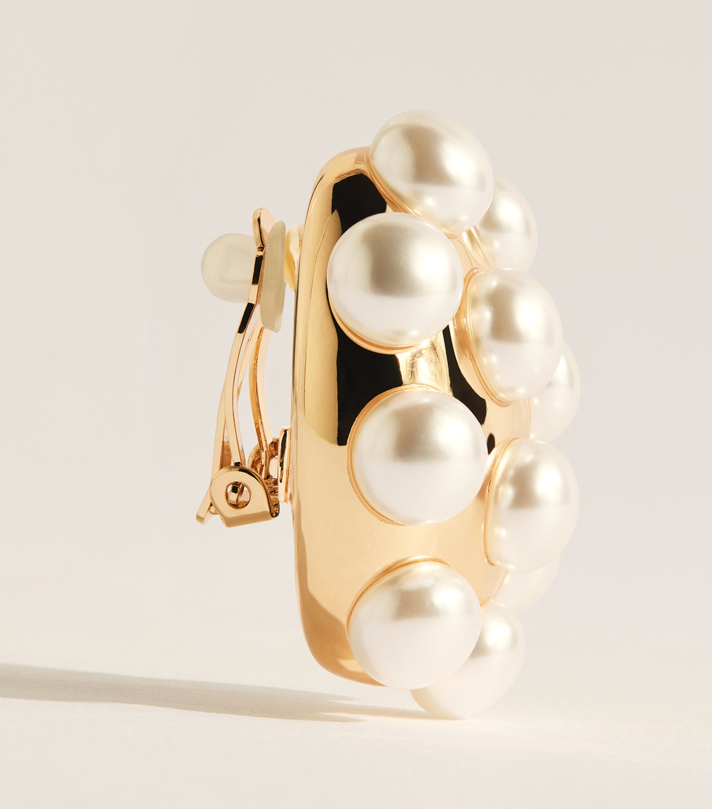 Carolina Herrera Faux Pearl Stud Earrings Pearl/gold Image 3