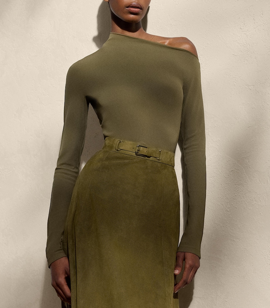 Asymmetric Top MOSS Image 4