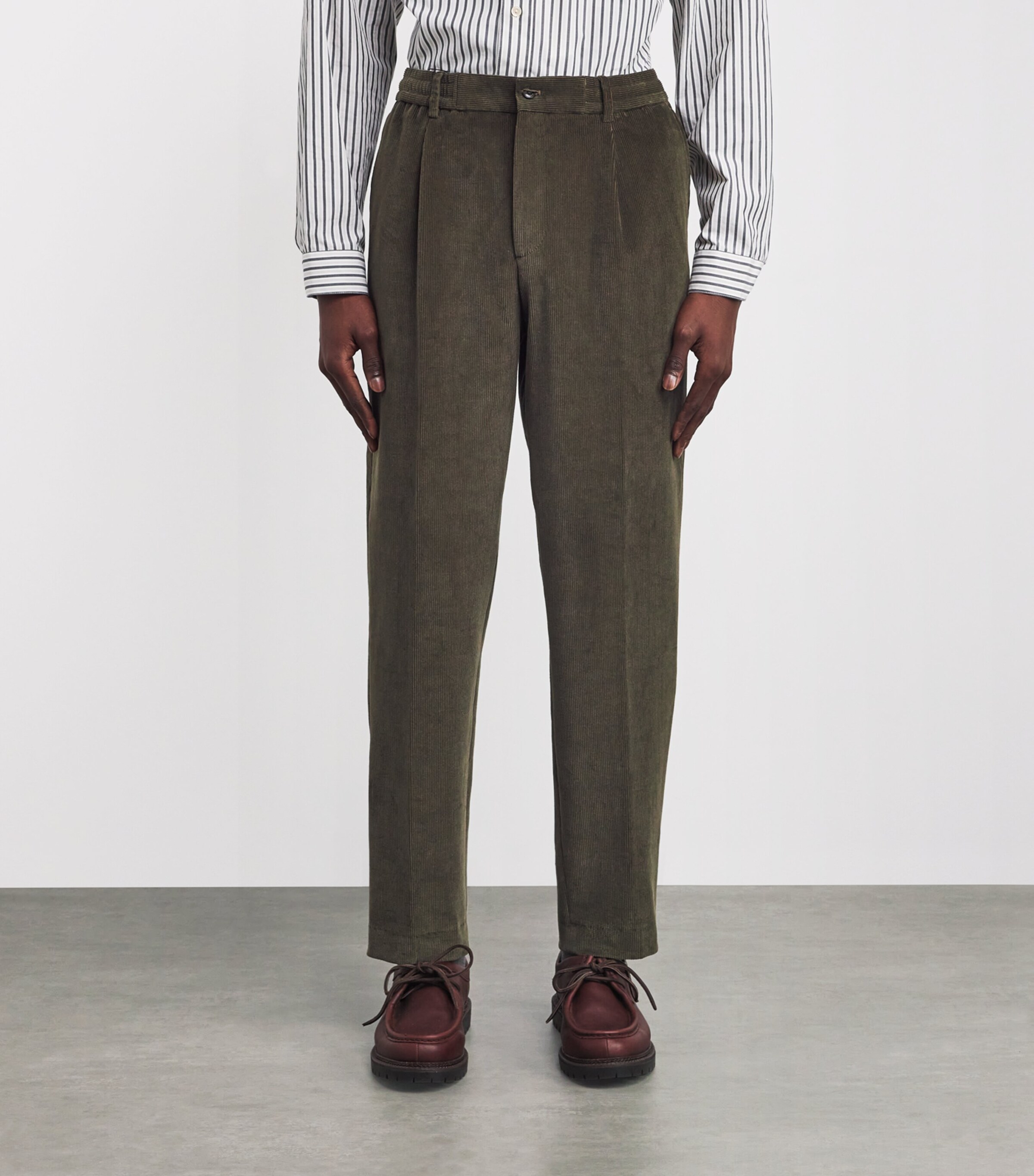 Barbour Mens Cotton-Blend Corduroy Wallington Trousers Olive Image 3