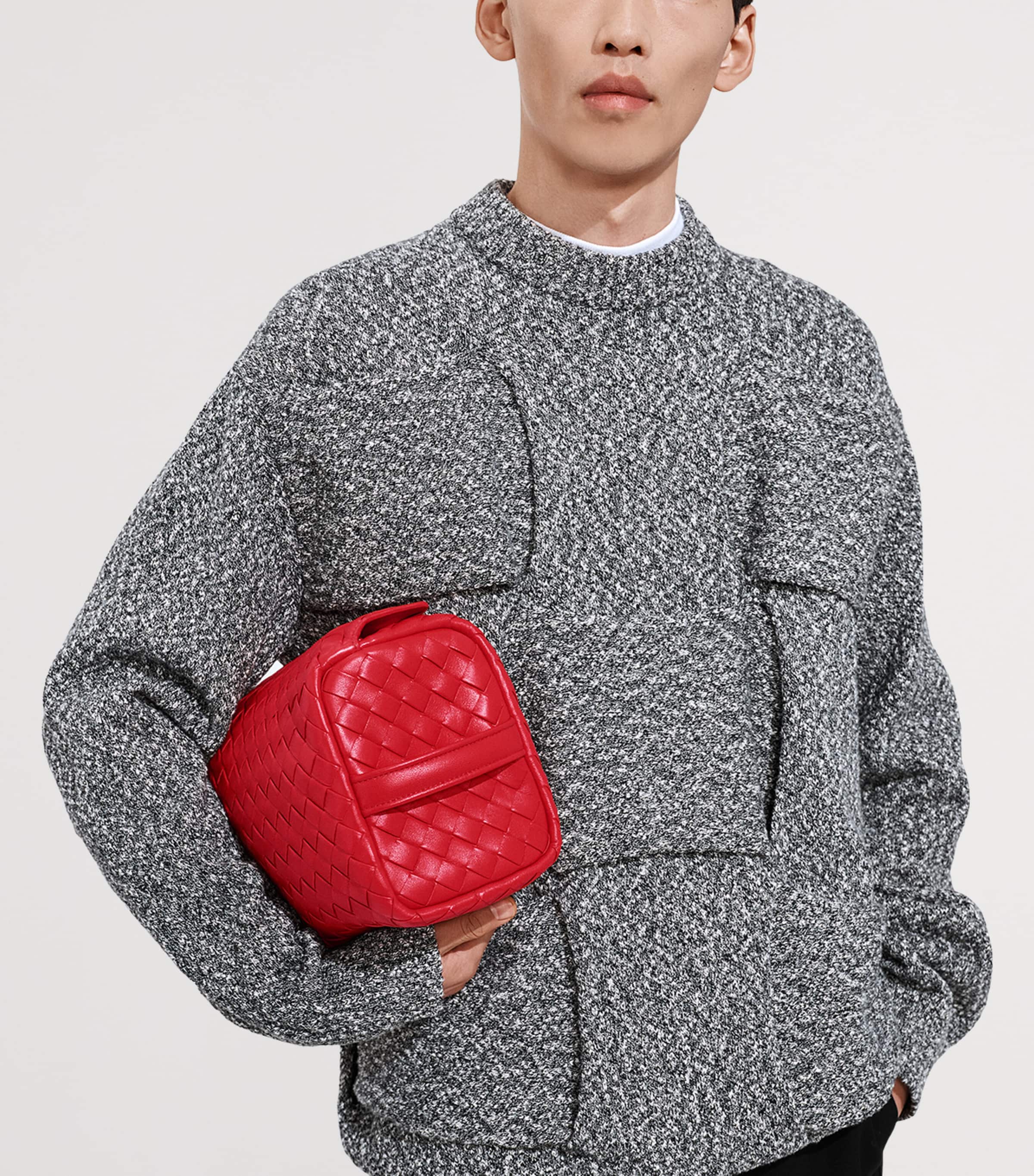 Bottega Veneta Small Leather Cubo Pouch Image 5