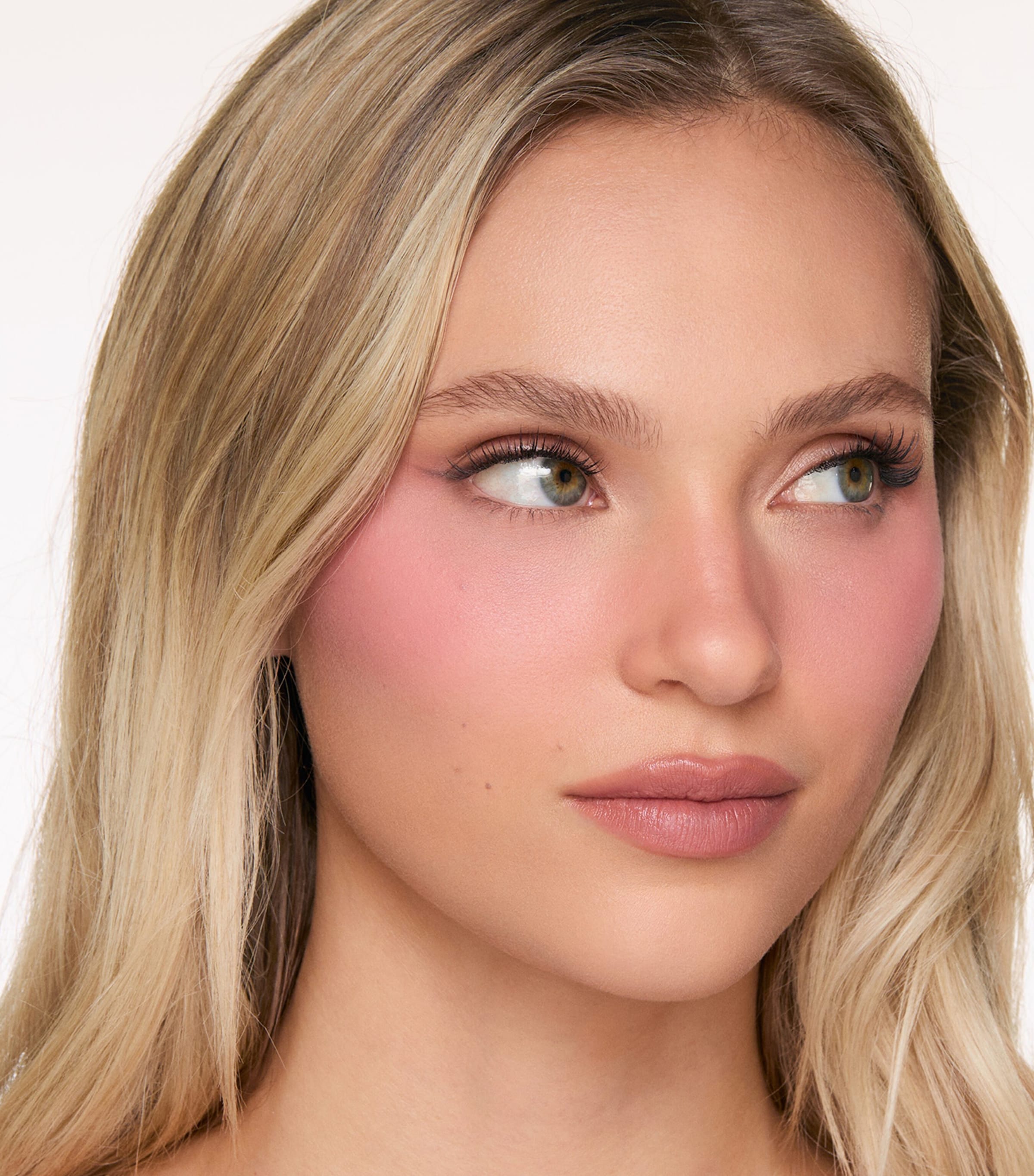 Charlotte Tilbury AIRbrush Flawless Blush Blur Loved Up Image 2