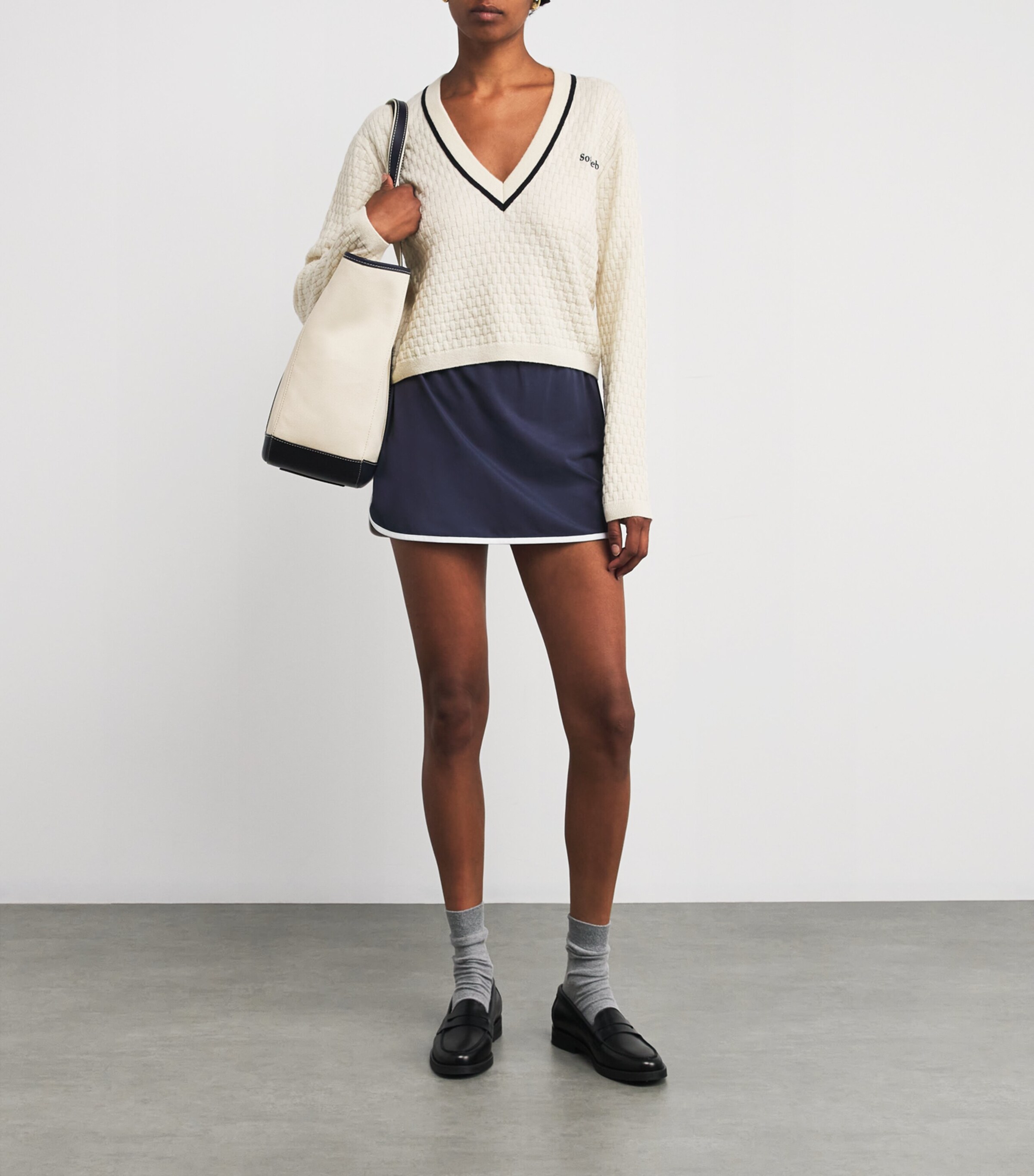 FRAME Womens x Sotheby's Cashmere V-Neck Sweater Cream Image 2