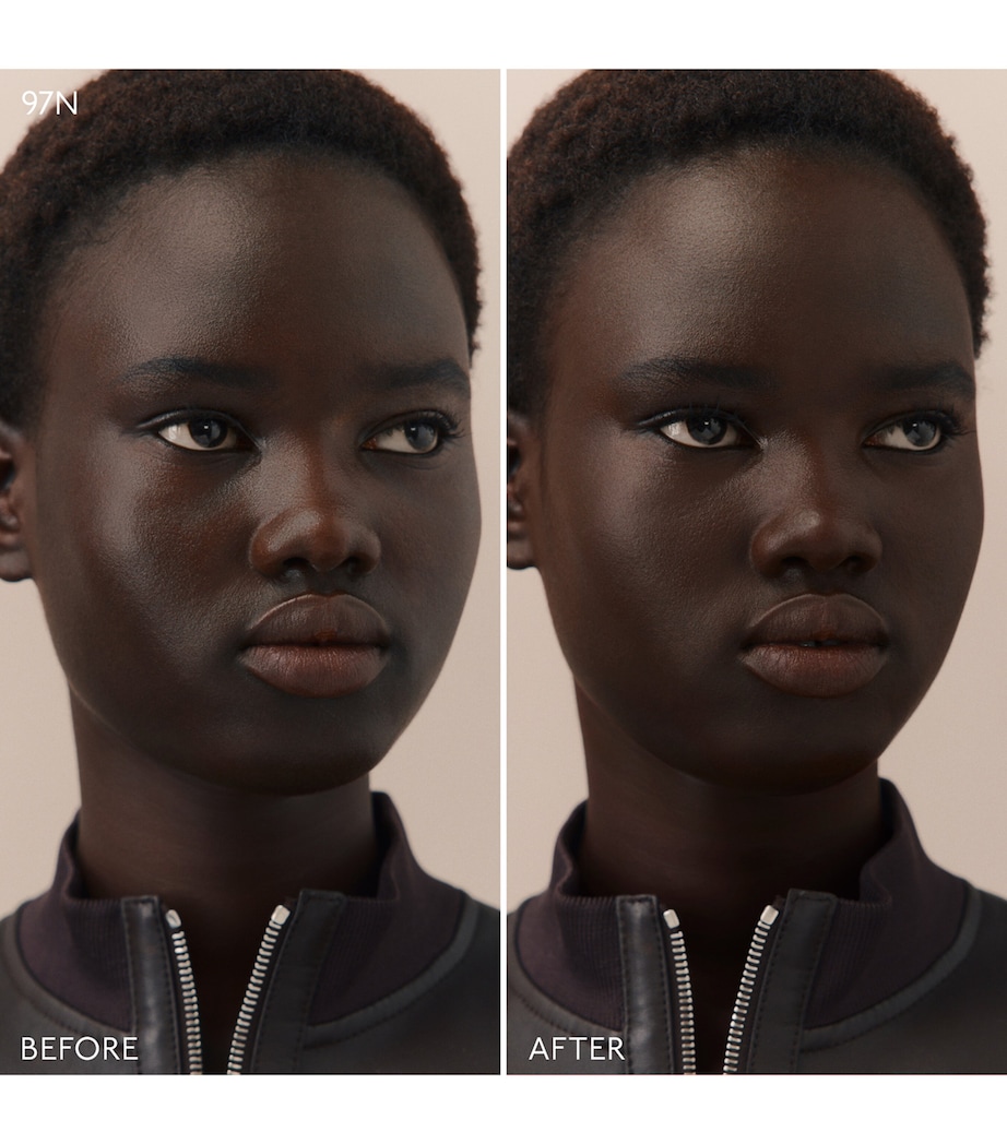 Plein Air Luminous Matte Skincare Foundation CUIVRE Image 9