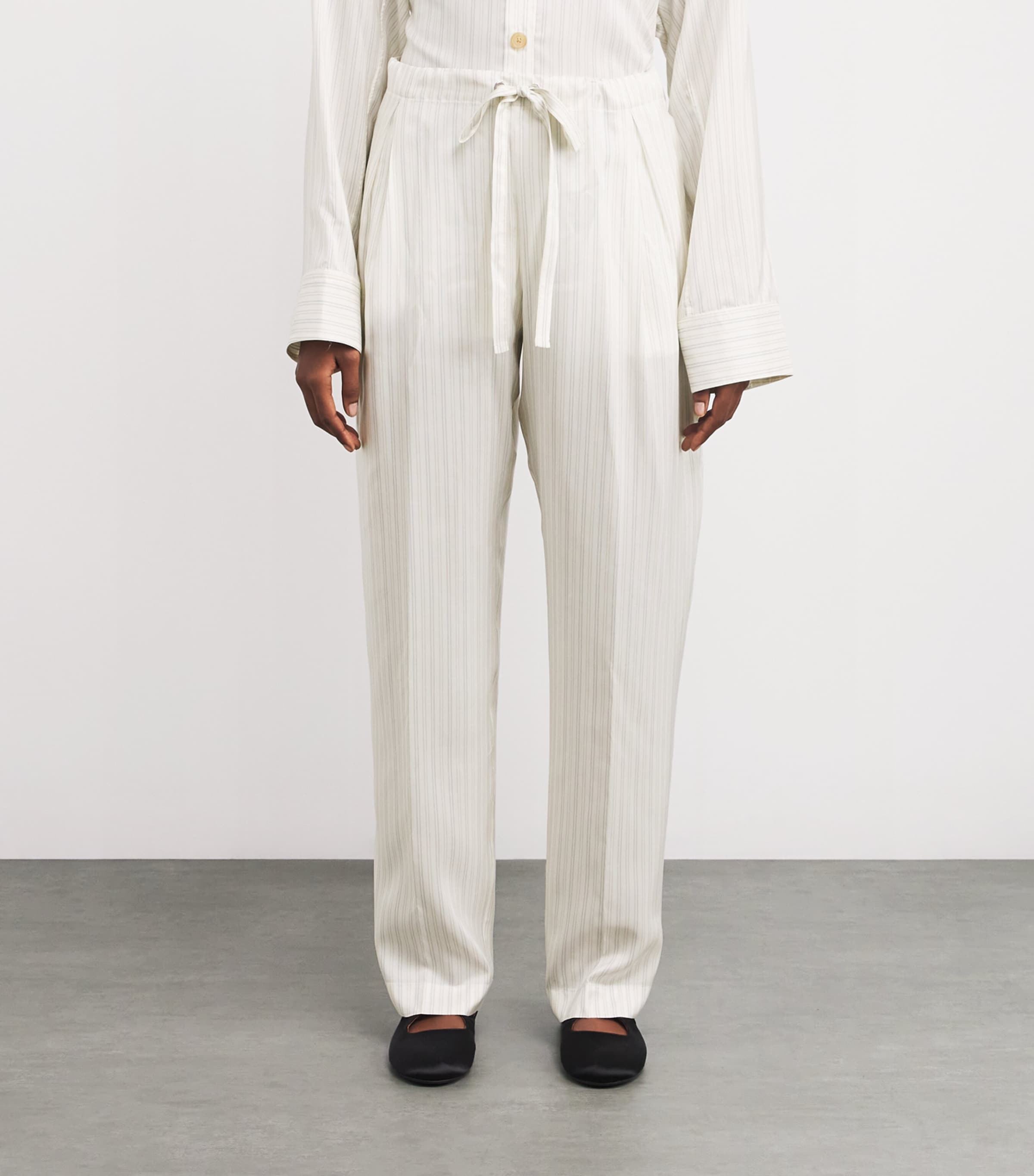 【送料&関税込】Khaite White Poplin Trenton Trousers Khaite Silk Striped Trenton Trousers | Harrods US