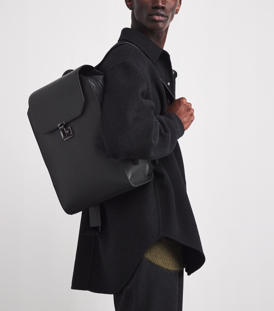 Tumbled Leather Flapped Backpack 80648 Image 2
