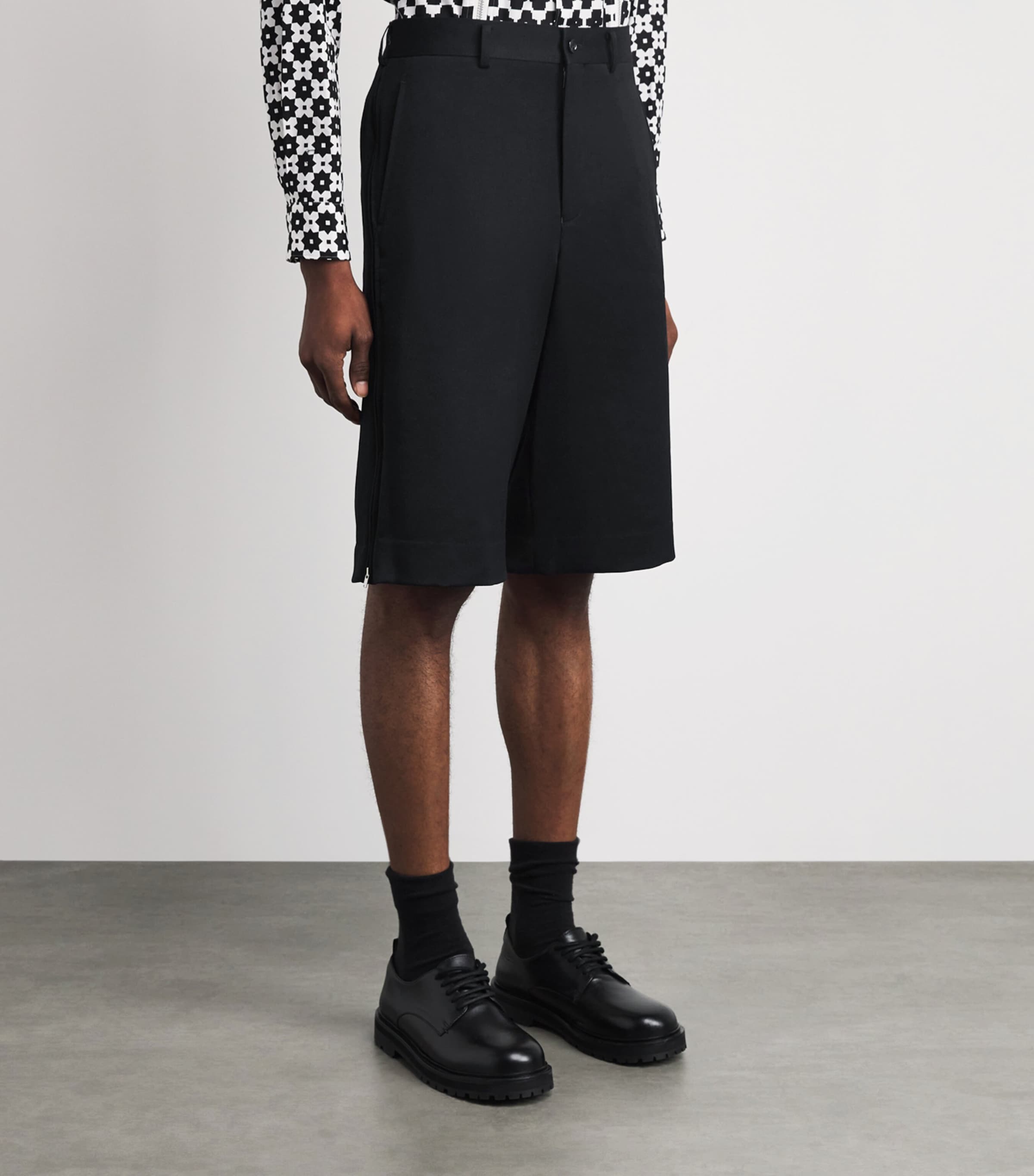 Comme Des Garçons Homme Plus Mens Wool Zip-Up Chino Shorts Black Image 4