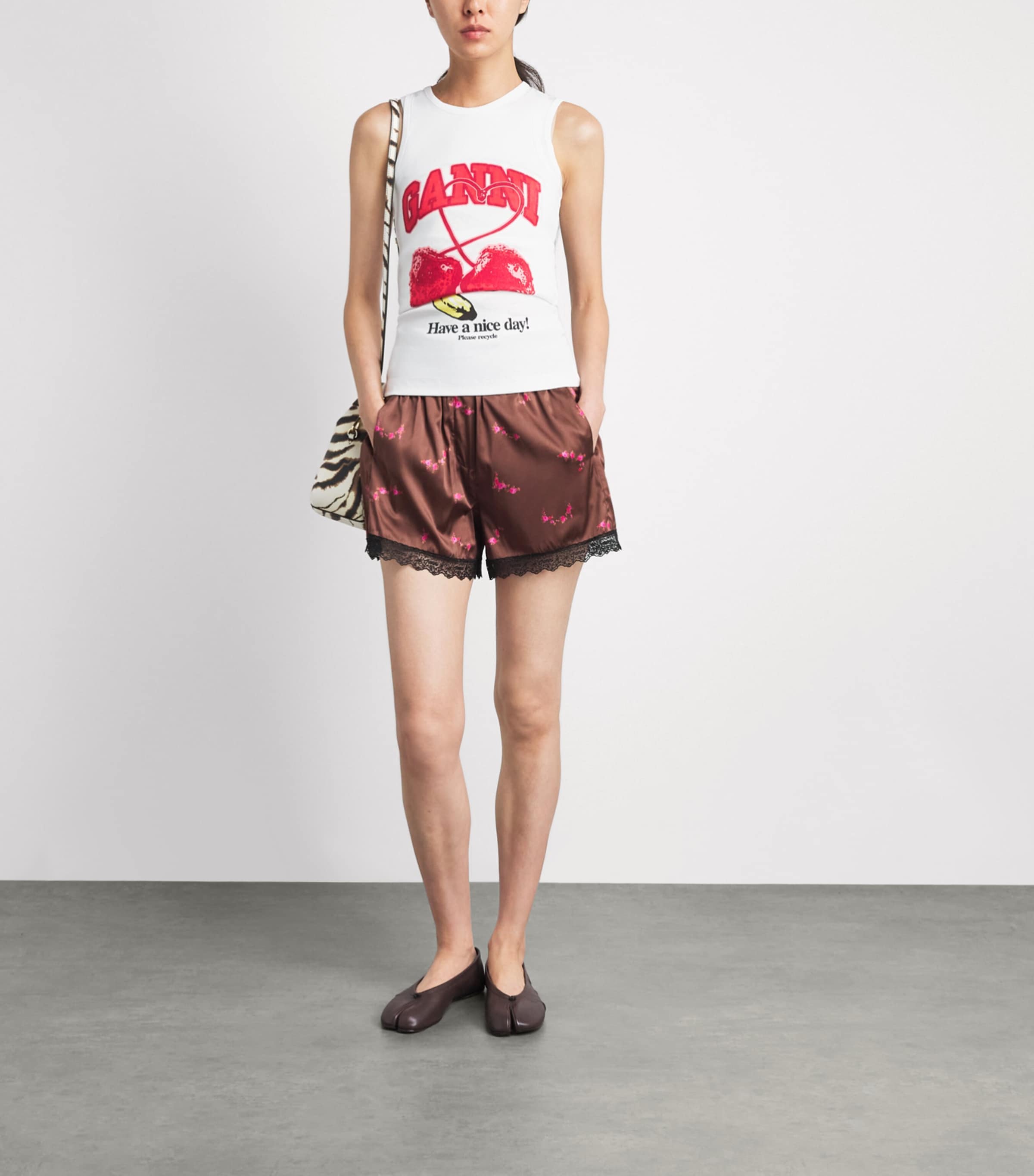 GANNI Womens Satin Floral Lace-Trimmed Shorts Tiramisu Image 2