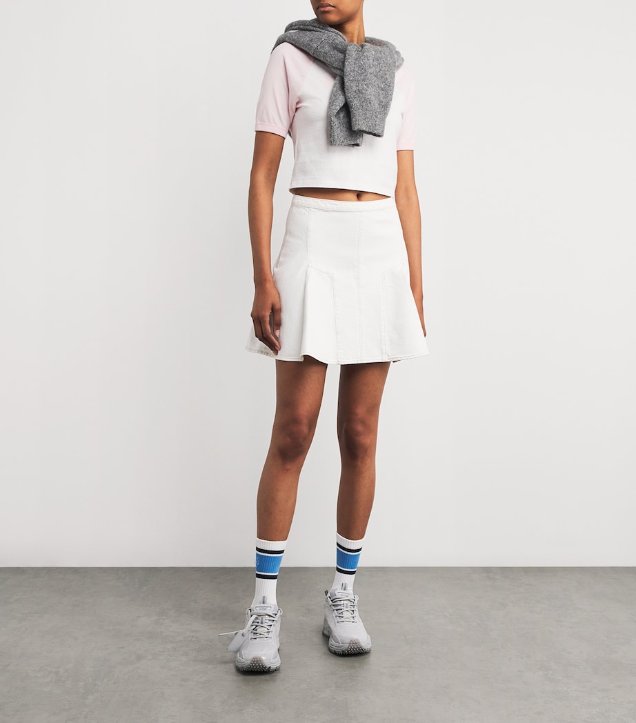 Wellness Club Cropped T-Shirt WHITE/PINK DOLPHIN Image 2