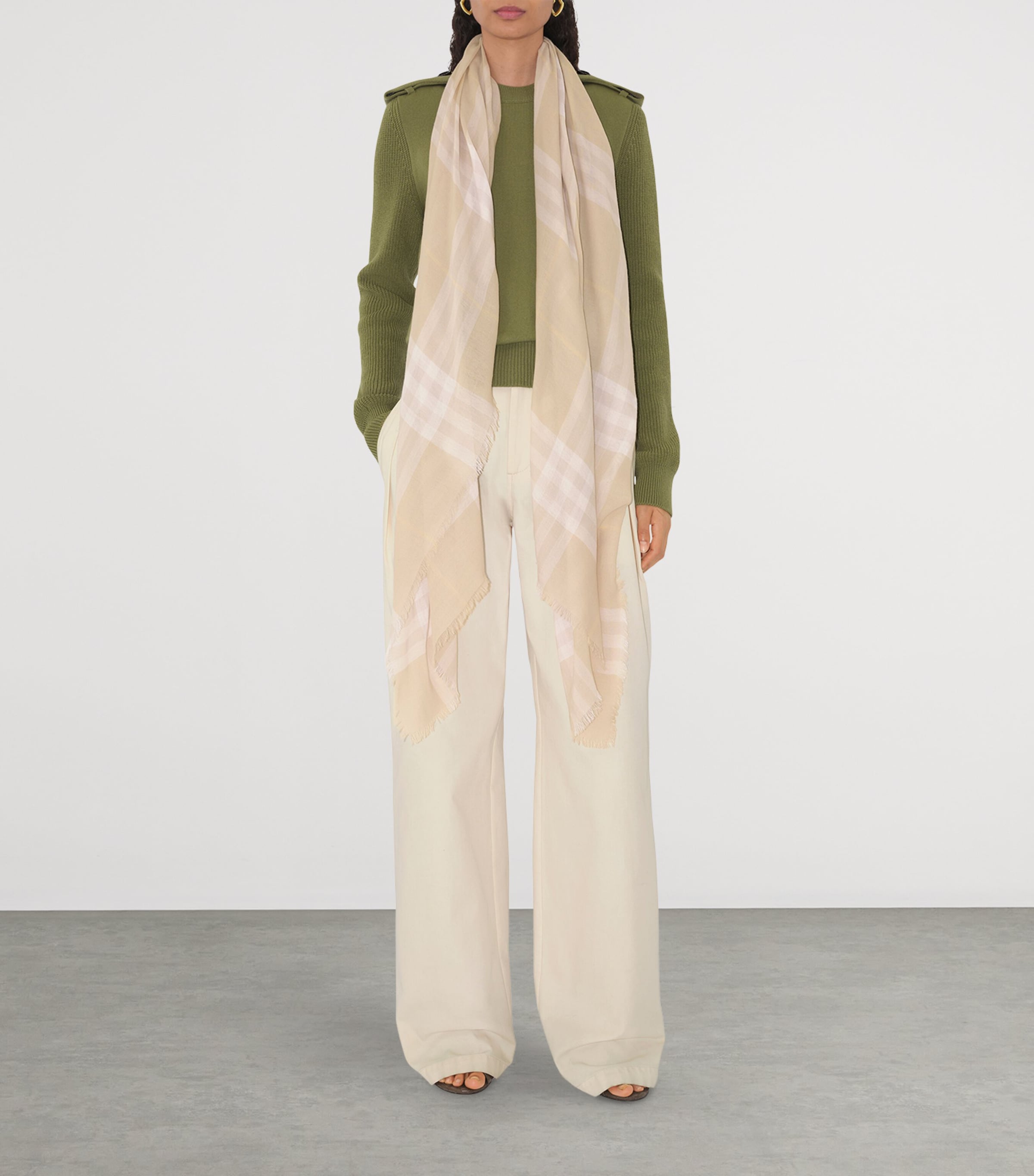 Wool Wide Check Scarf SMOKE GREY Image 3