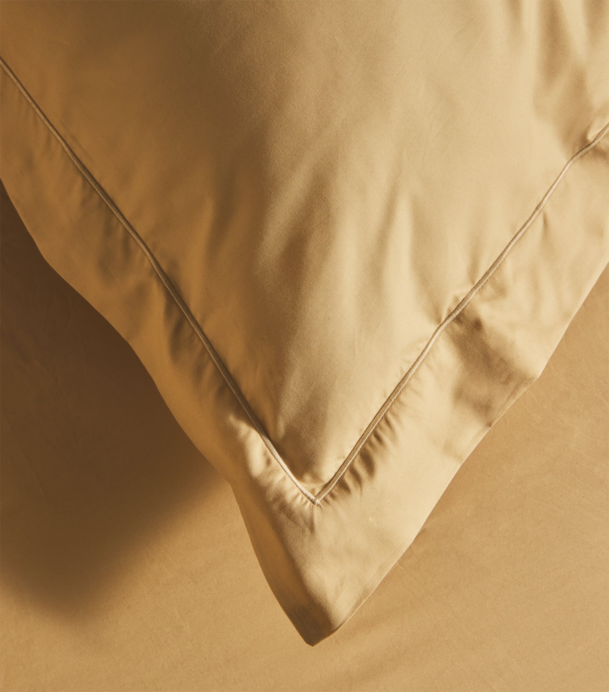 Harrods of London Chester Square Pillowcase Pair (65cm x 65cm) Natural Image 4
