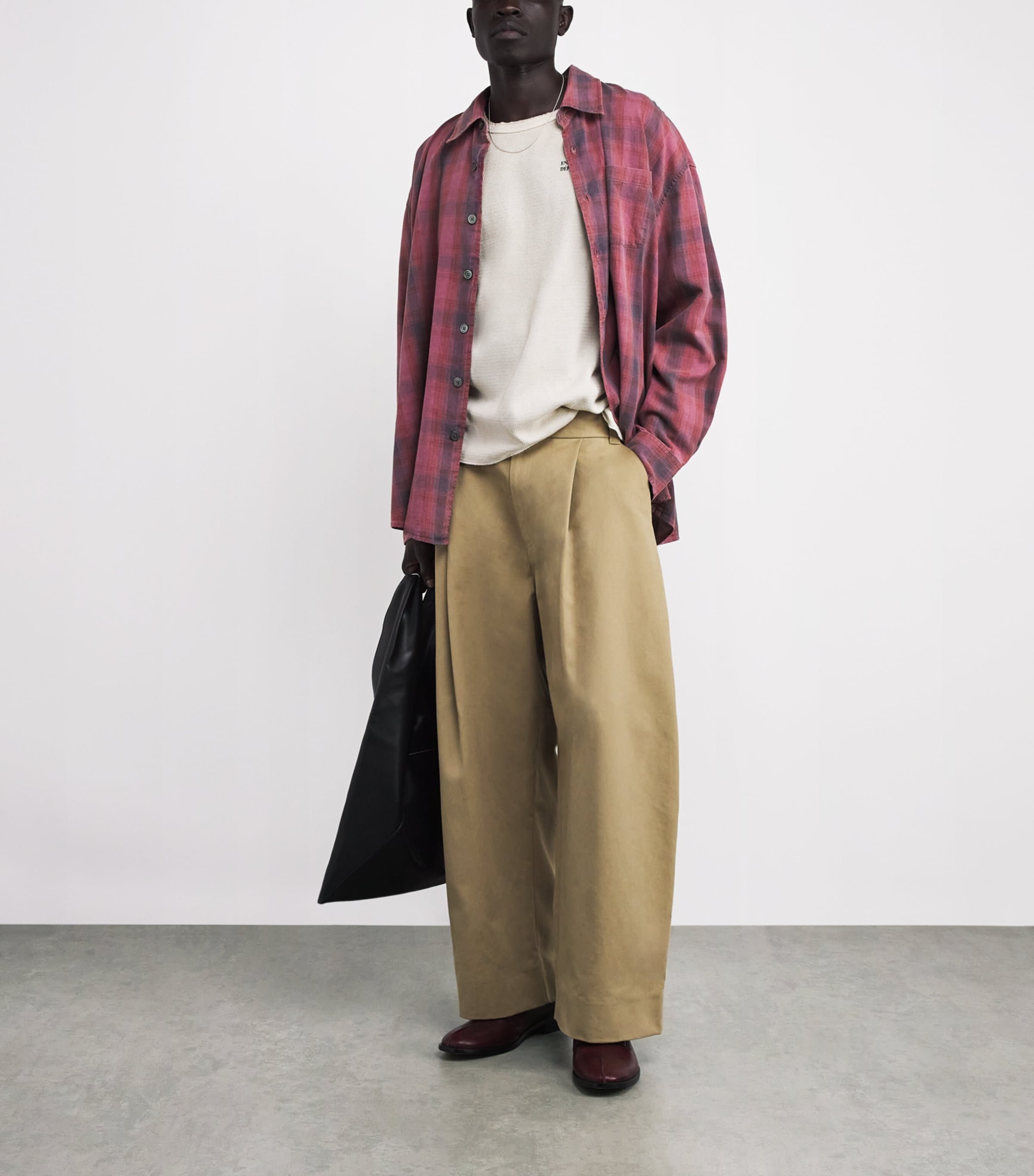 Distressed Logo Long-Sleeve T-Shirt DIRT WHITE Image 2