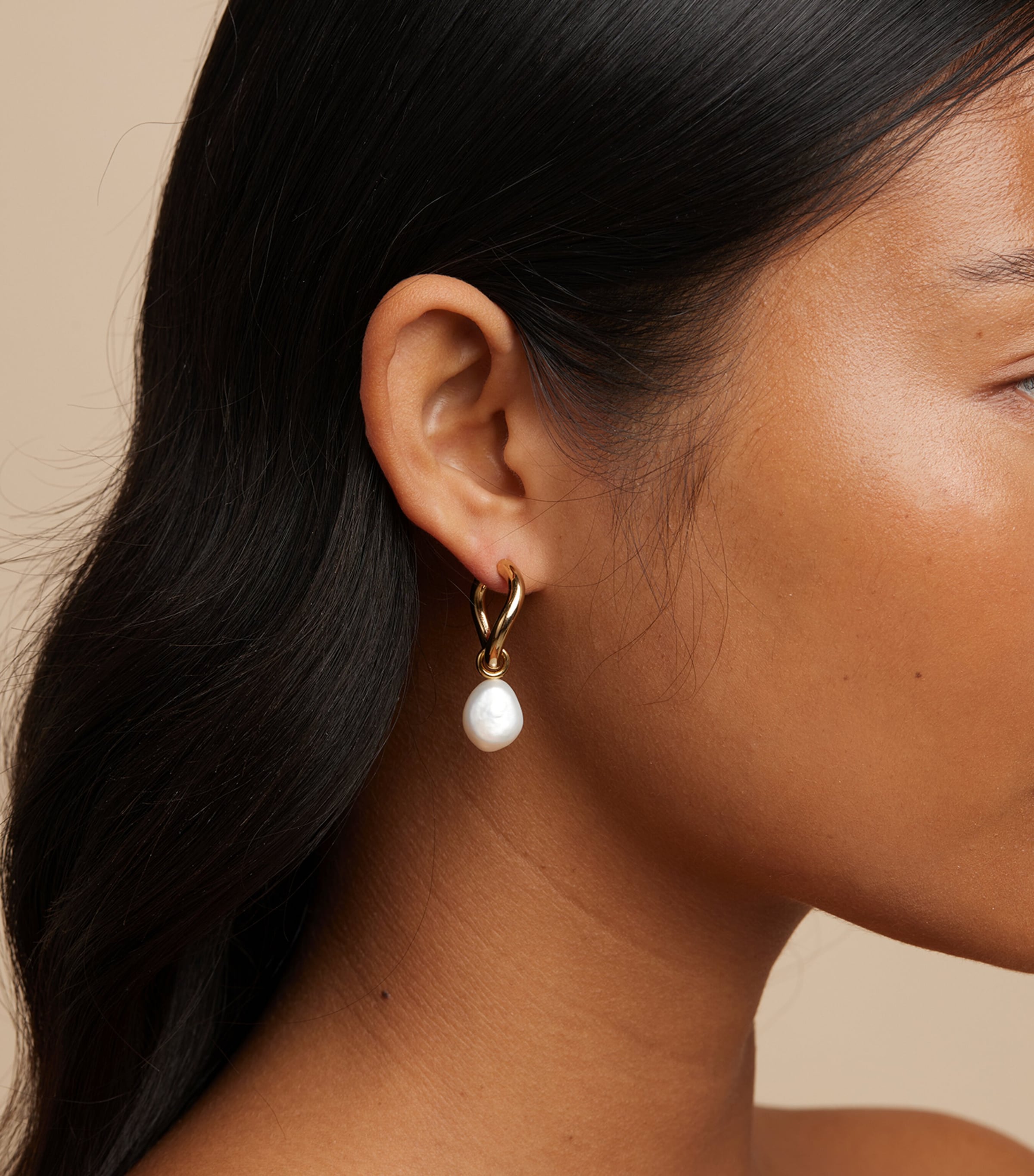 Gold-Plated Silver and Pearl Hoop Earrings GOLD Image 2