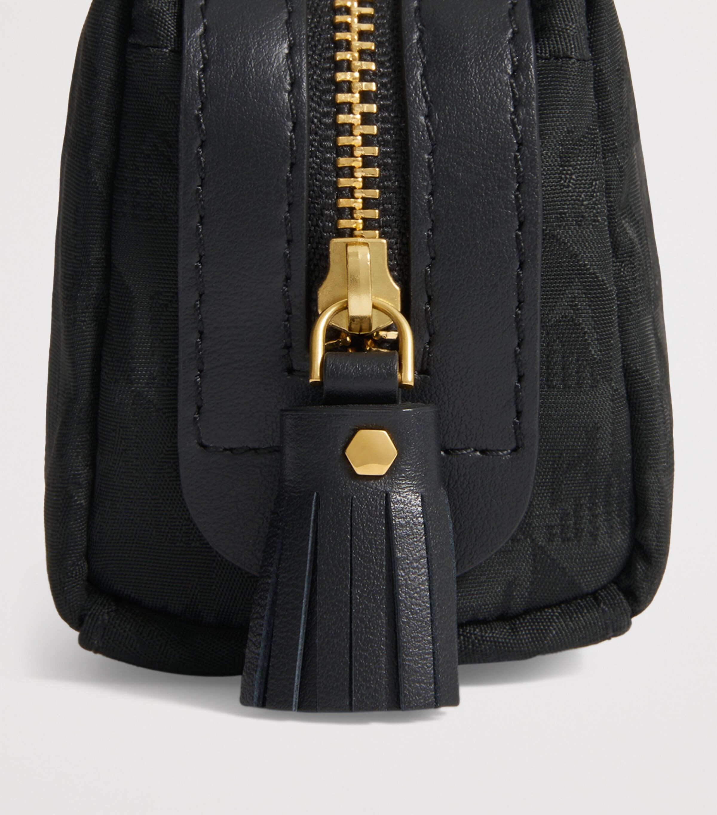 Jacquard Logo Girlie Stuff Pouch BLACK Image 4