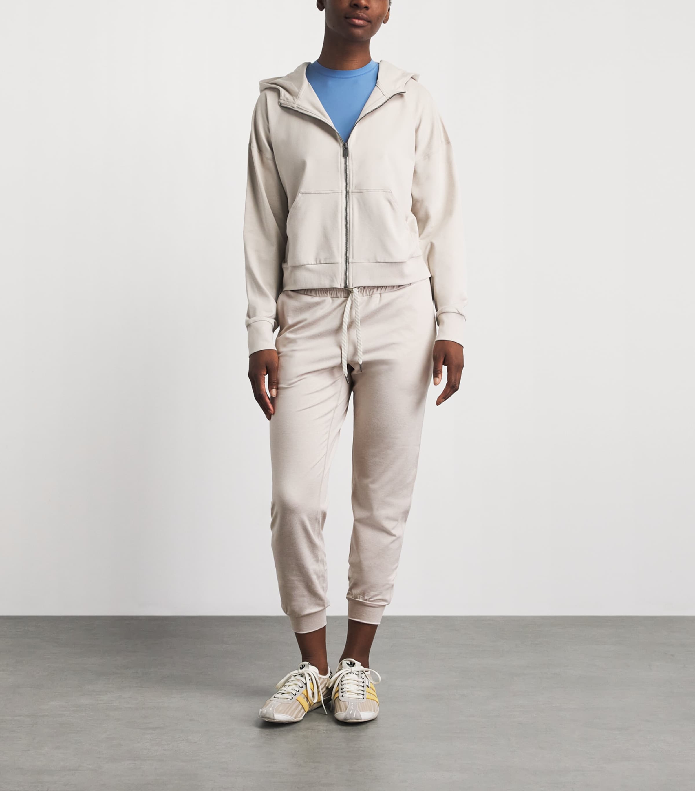 VUORI Womens Performance Sweatpants Ecru Heather Image 2