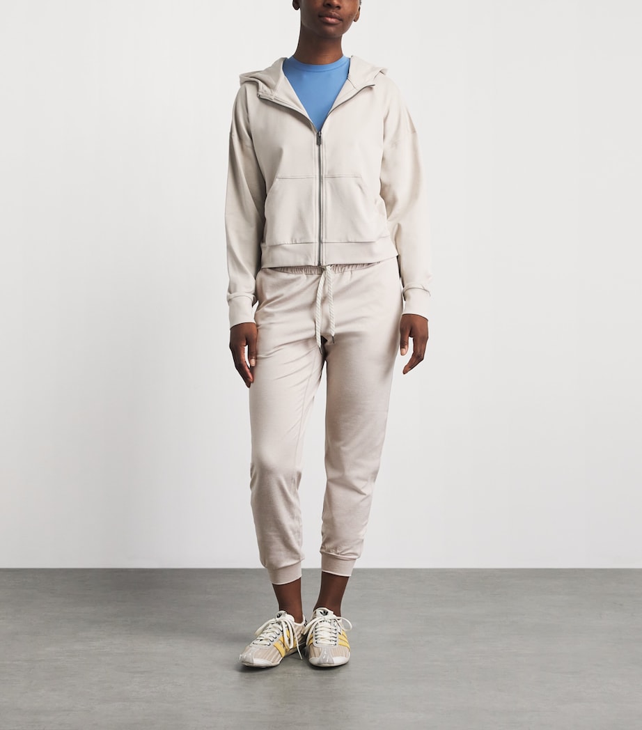 VUORI Womens Performance Sweatpants Ecru Heather Image 2