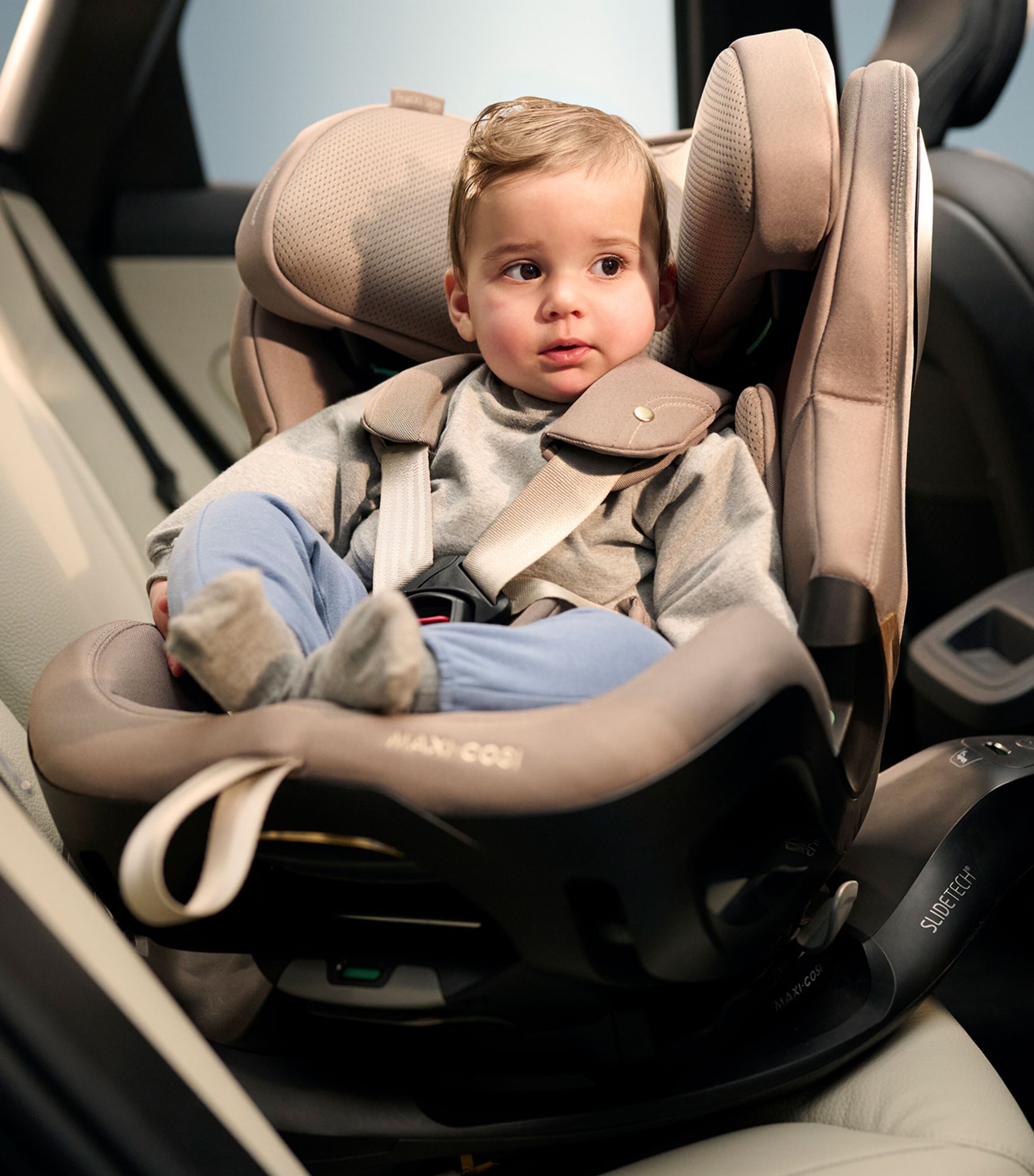 Maxi-Cosi Pearl XL Slide Pro Car Seat Black Image 3