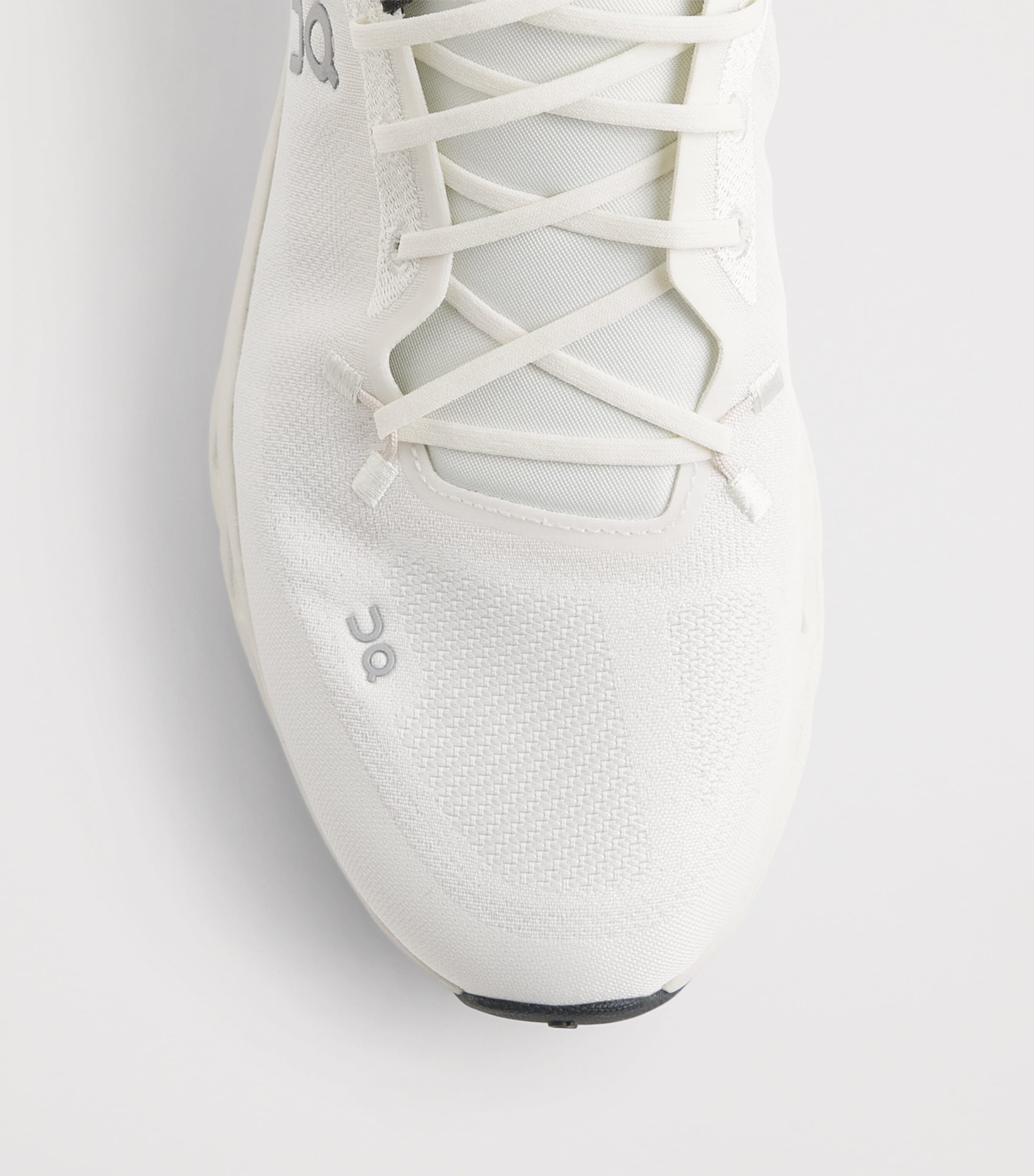 On Mens Cloudtilt Trainers Pearl | Ice Image 6