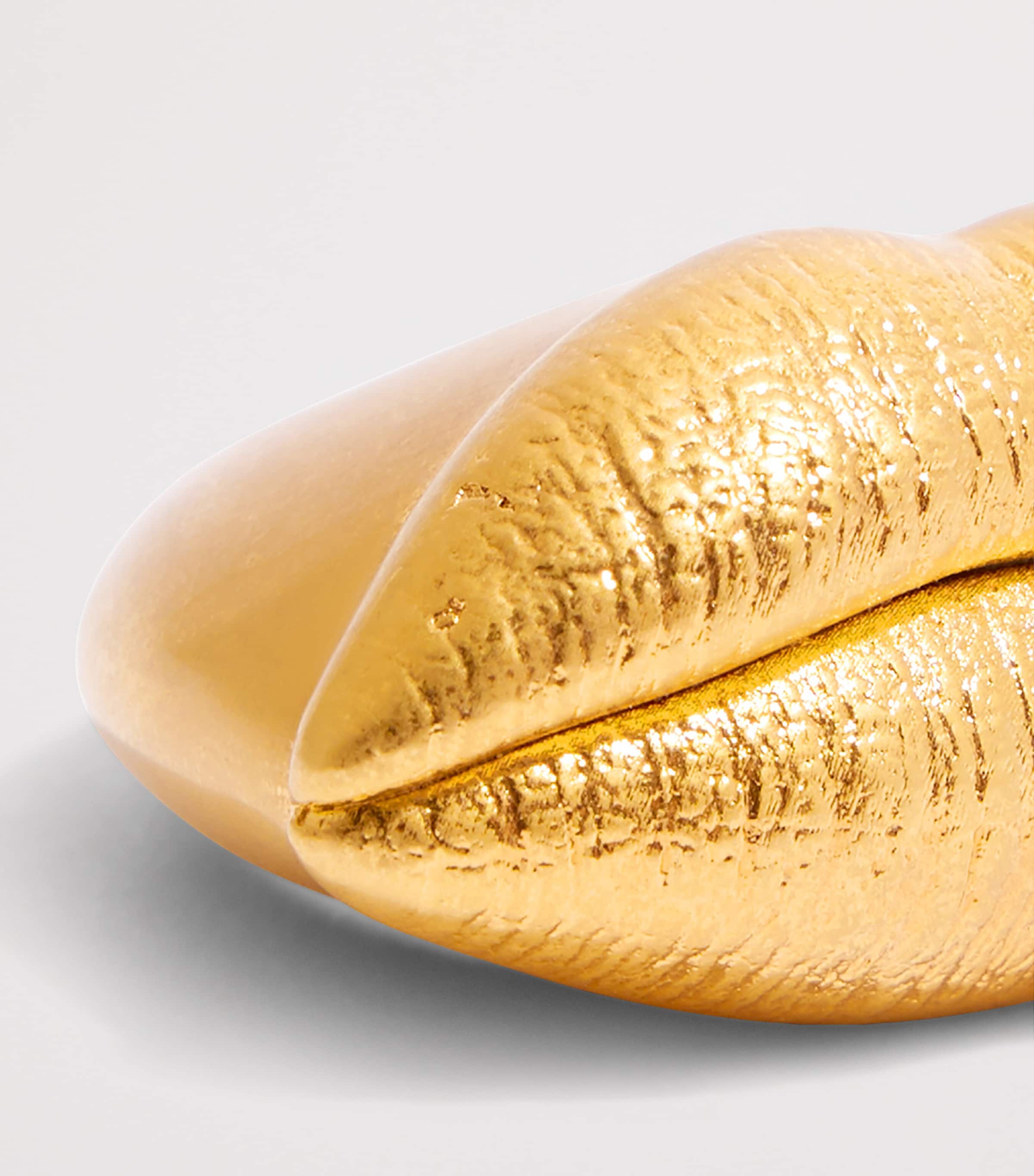 Schiaparelli Surrealist Mouth Ring Gold Image 3