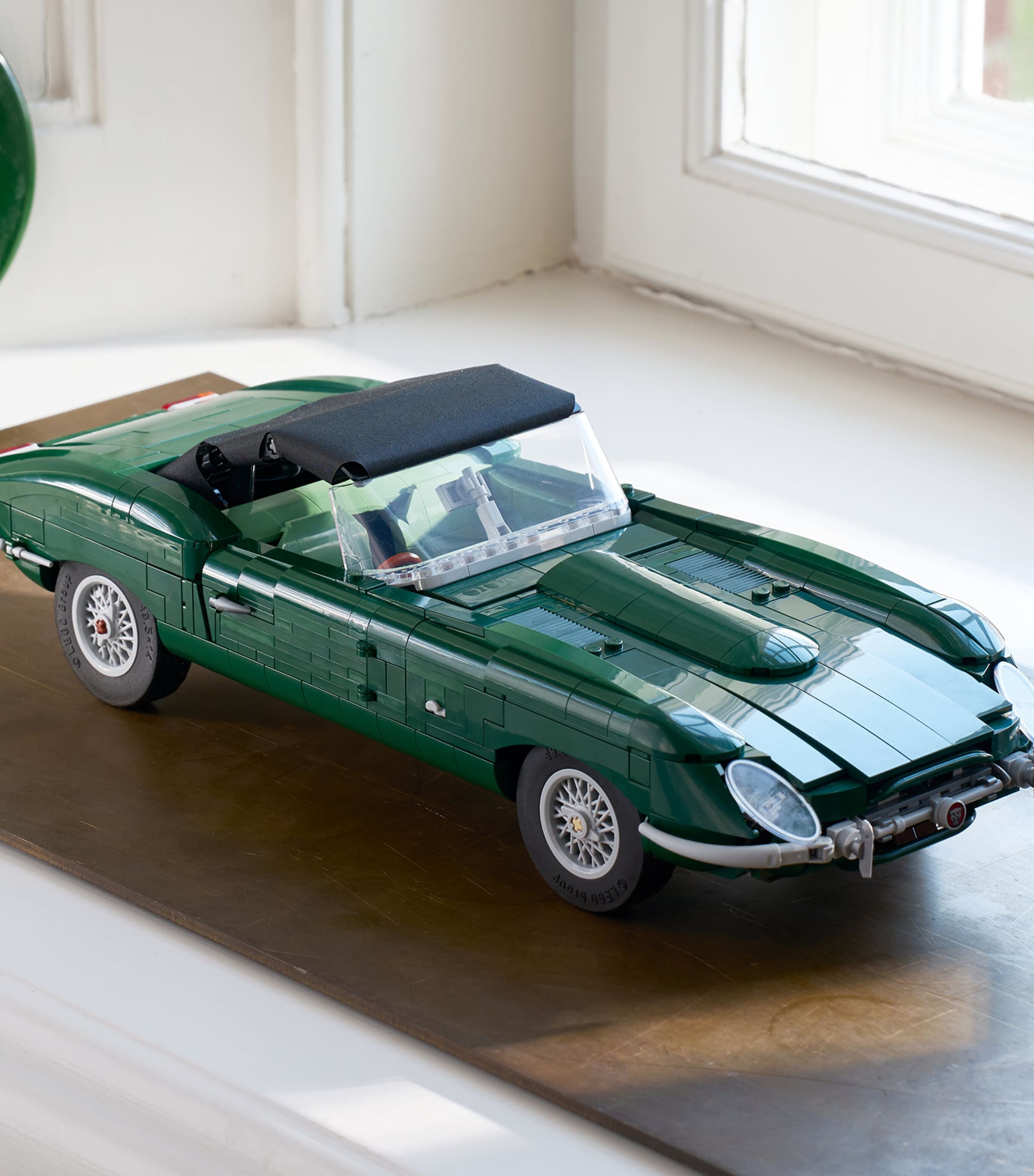 Lego Icons Jaguar E-Type 11381 Image 5