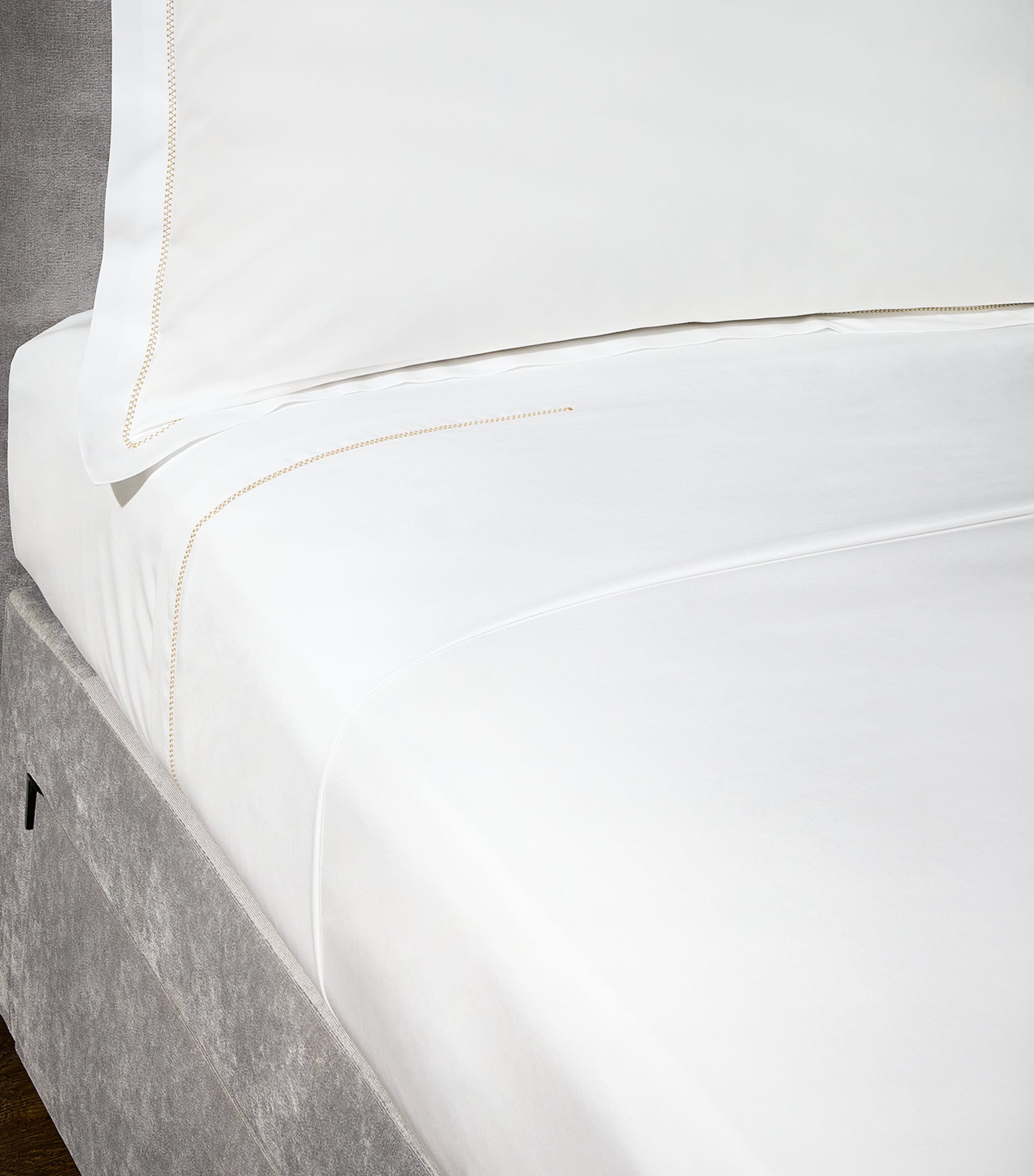 Celso De Lemos Ivy Standard Pillowcase (50cm x 75cm) | Bedding | Bed Linens & Sets | Pillow Cases | Designers | Celso De Lemos Celso De Lemos Ivy Standard Pillowcase (50cm x 75cm) | Bedding | Bed Linens & Sets | Pillow Cases | Designers | Celso De Lemos