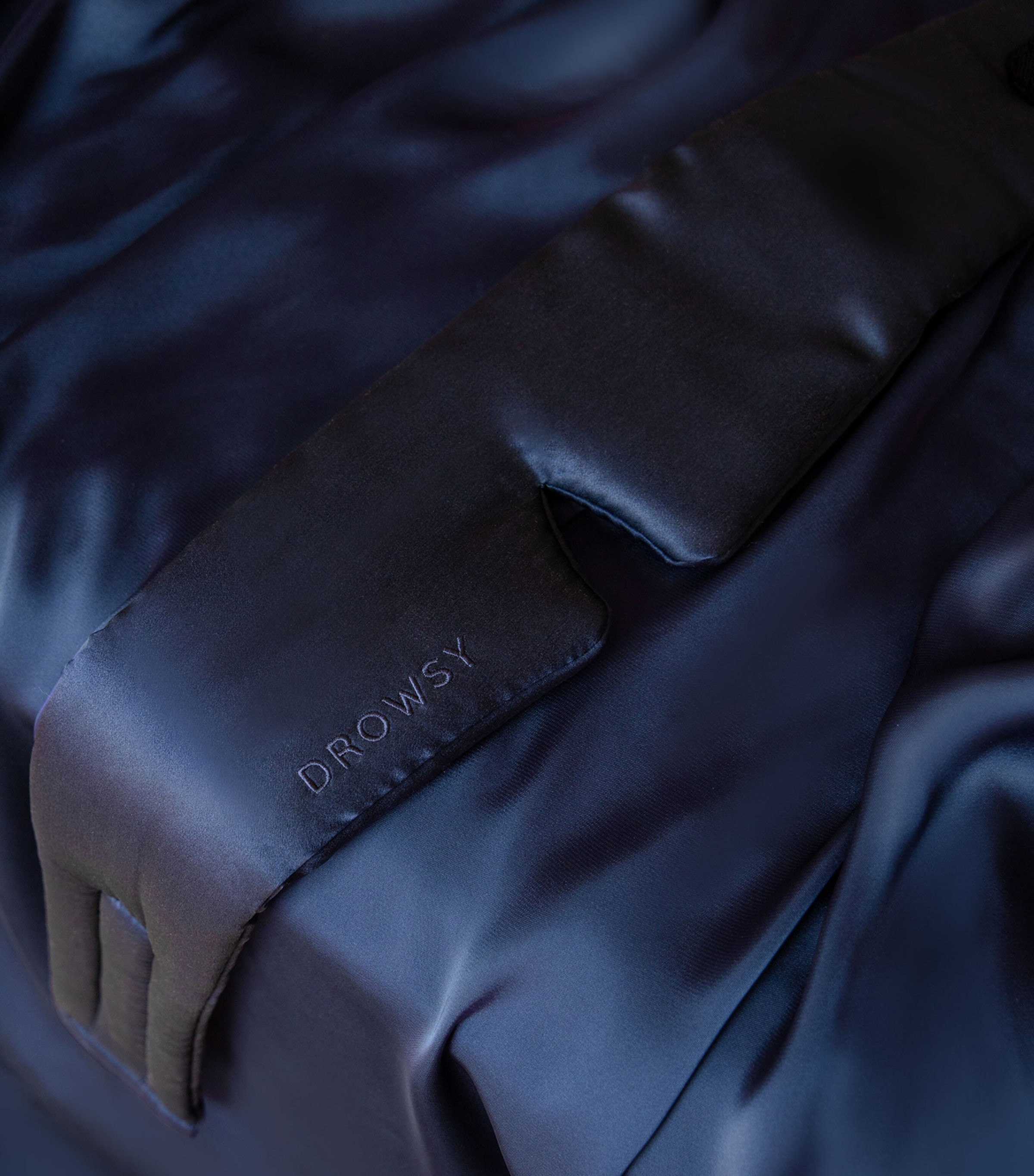 Silk Sleep Mask MIDNIGHT BLUE Image 4