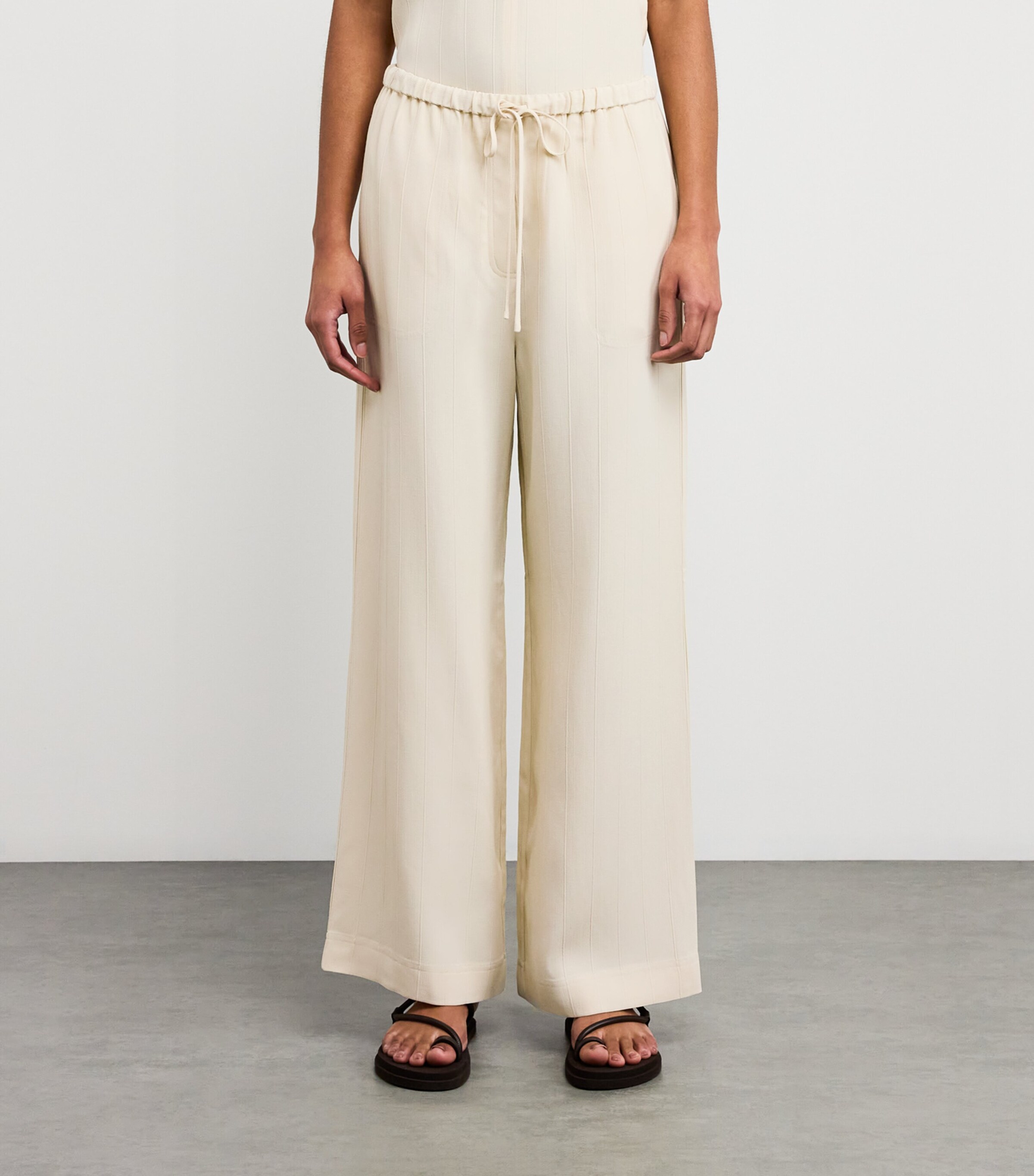 TOTEME｜SLACKS (Wooven Stripe Drawstring Trouser (252-WR Woven stripe drawstring trousers black – TOTEME