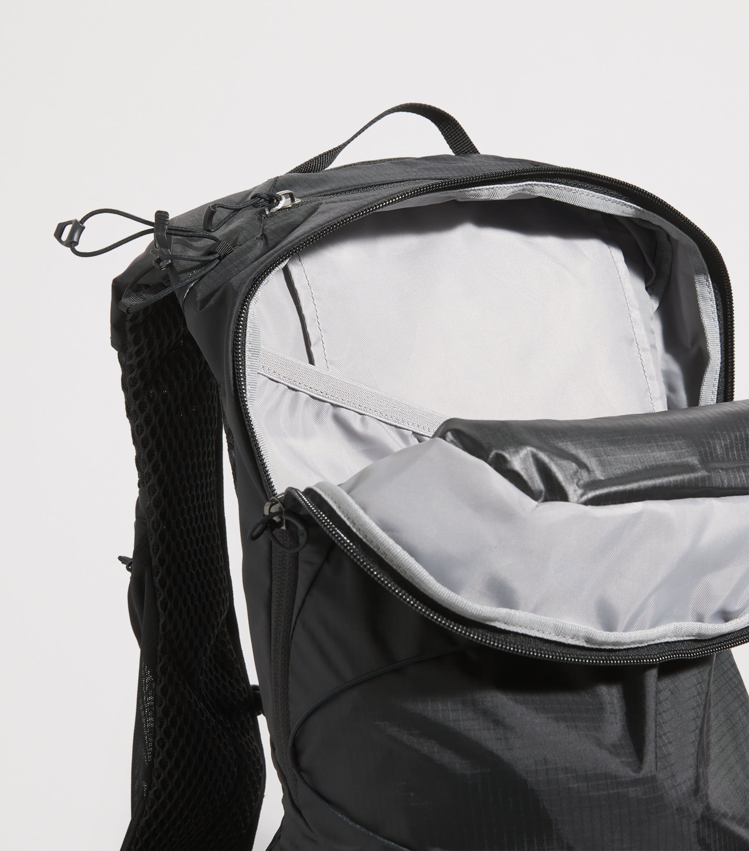 黒 MM6 Maison Margiela × SALOMON XT15 MM6 Maison Margiela Black x Salomon XT 15 Backpack | Harrods US