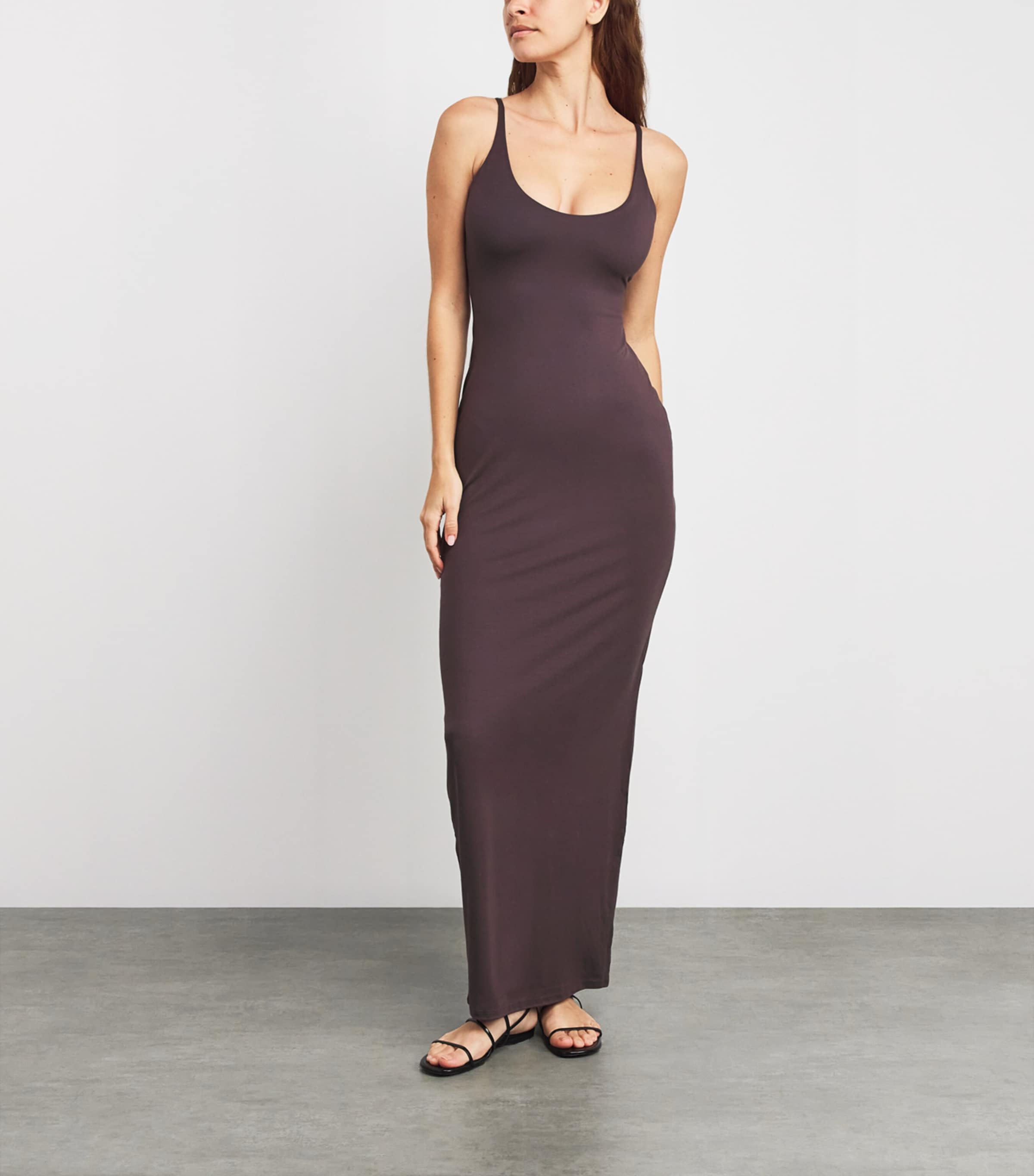 Smooth Lounge Scoop-Neck Maxi Dress RAISIN Image 2