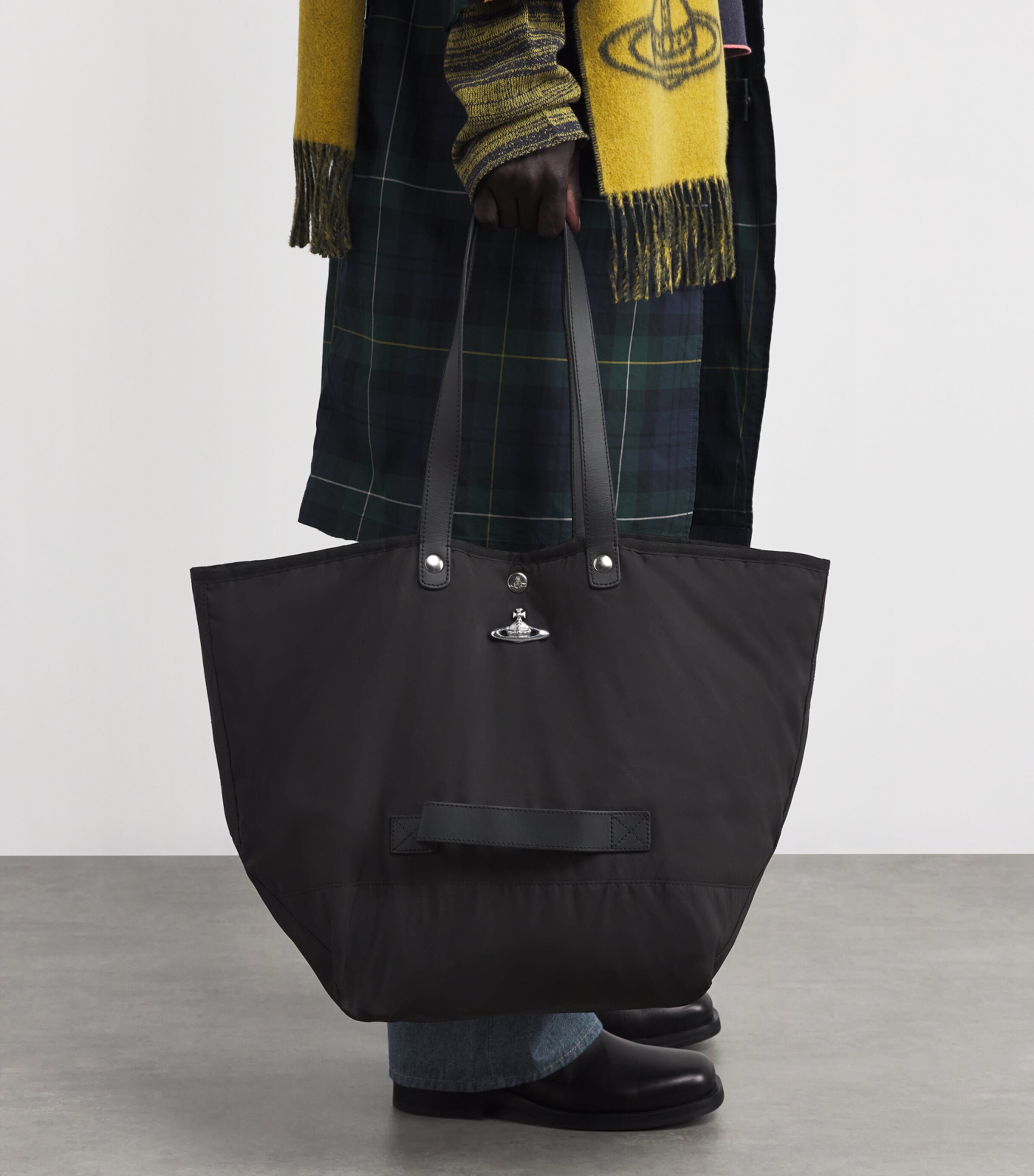 Large Utility Tote Bag N403 BLACK/SILVER HW Image 5