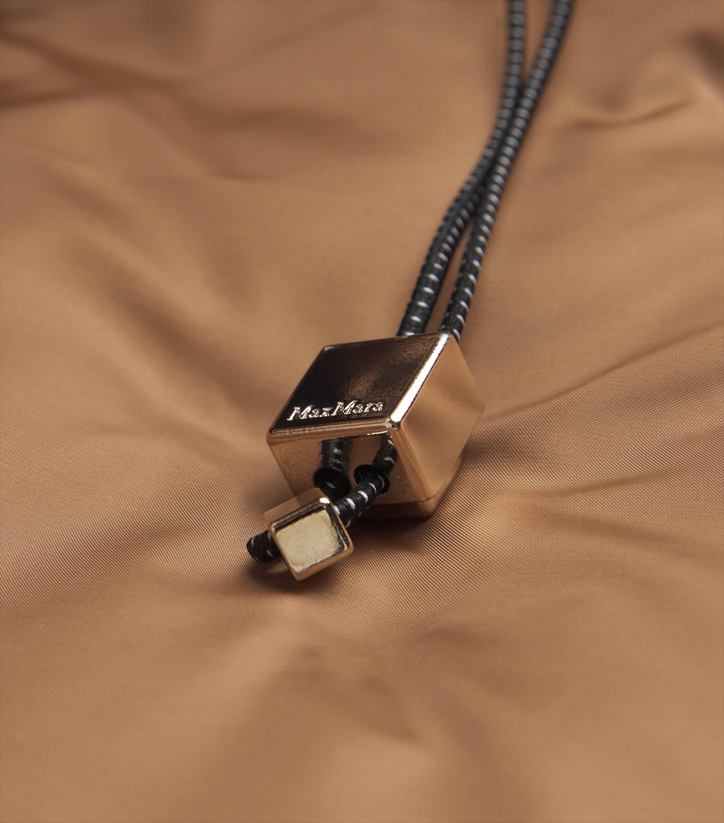 Hooded Cape CARAMEL Image 5