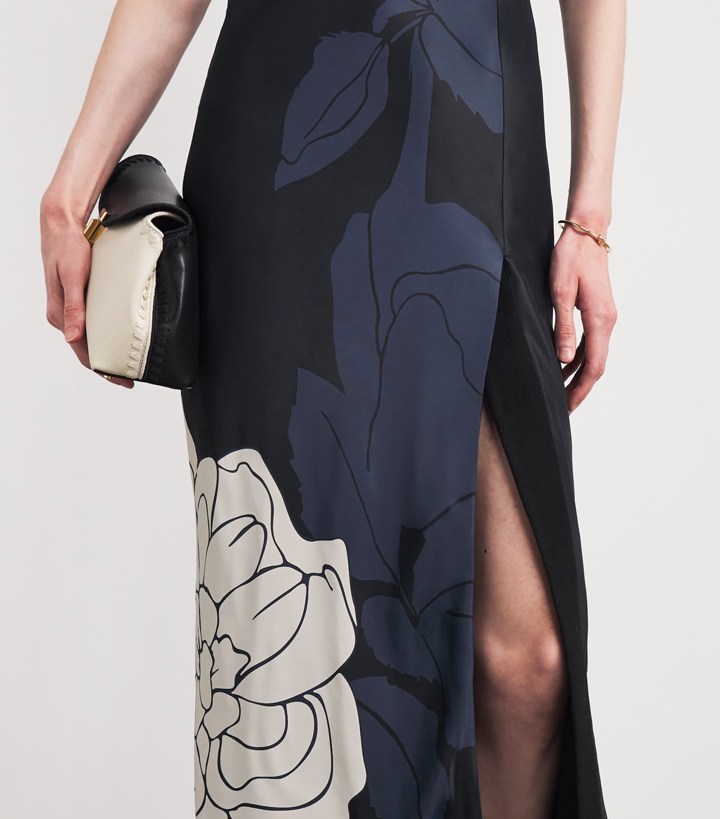 Floral Split-Hem Midi Dress 9638 DARK NV/PALE RS Image 6