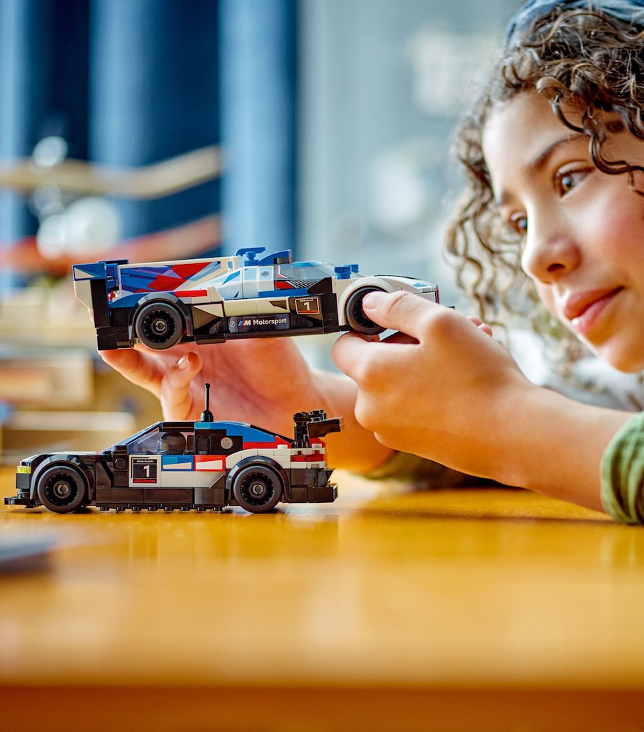 Speed Champions BMW M4 GT3 and BMW M Hybrid V8 76922 MULTI Image 2