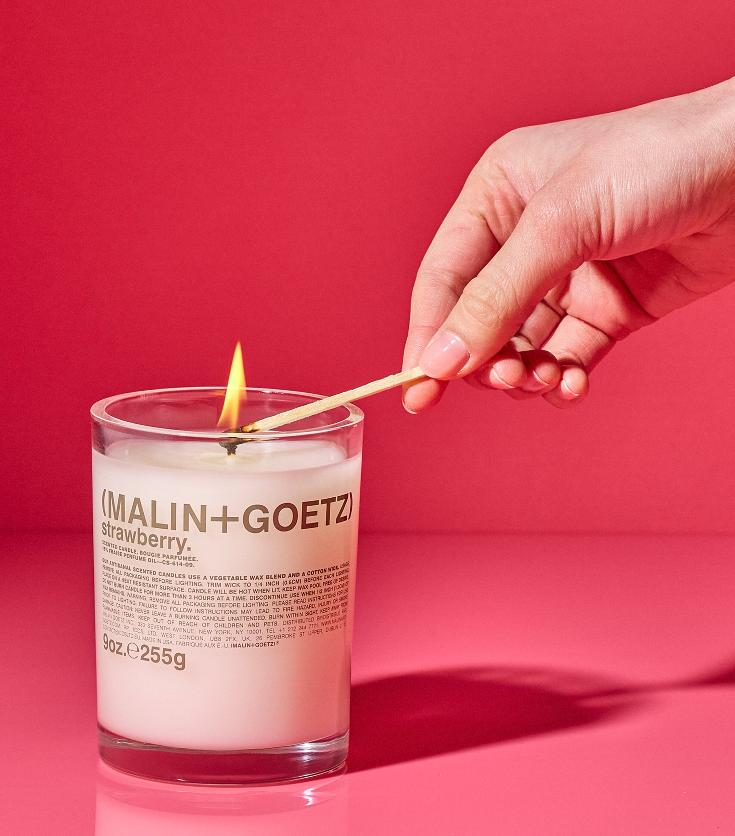 Strawberry Candle (255g) NO COLOUR Image 3